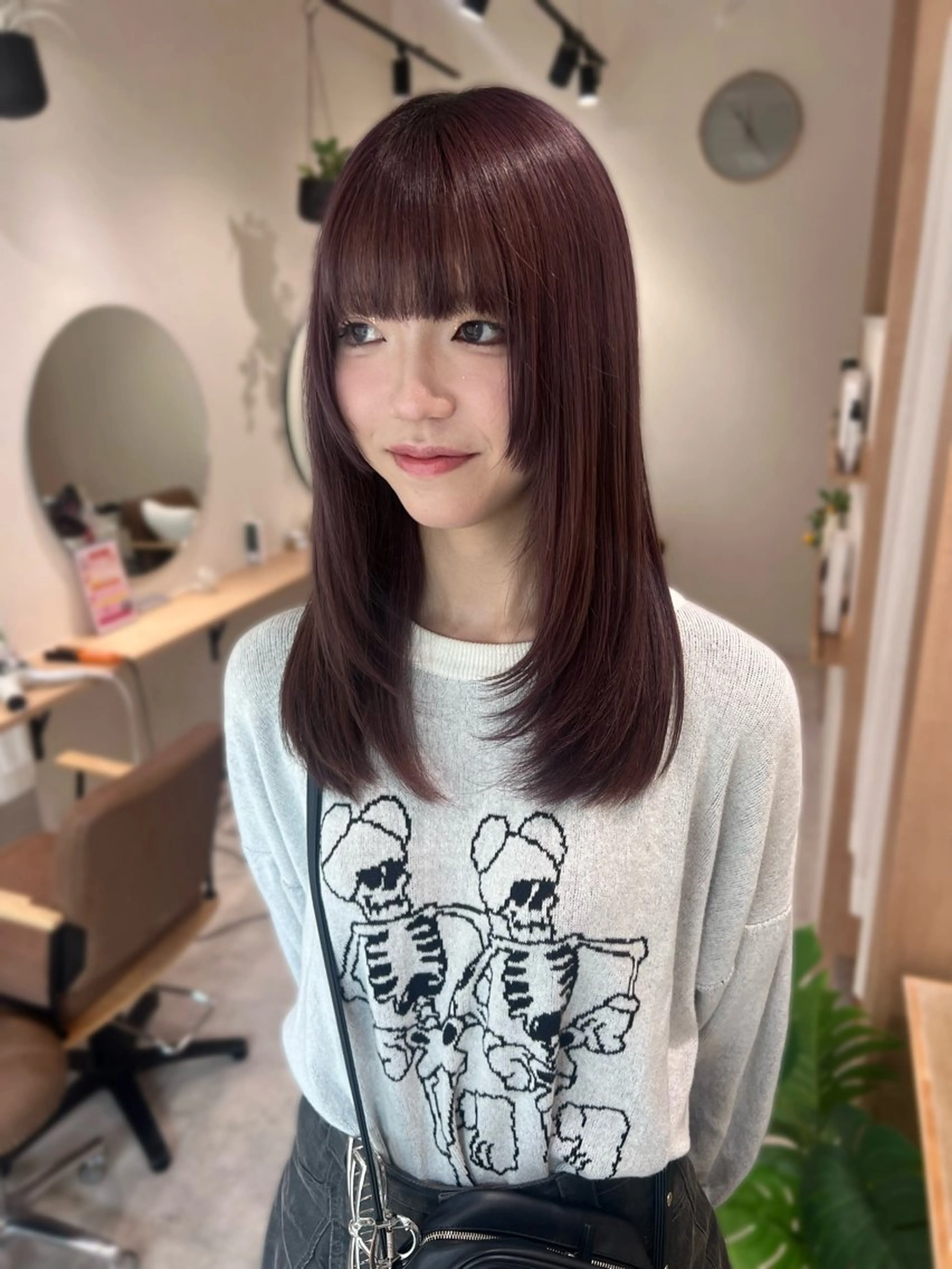 ミディアム レイヤーカット カット ヘアカラー Day .1のヘアスタイル