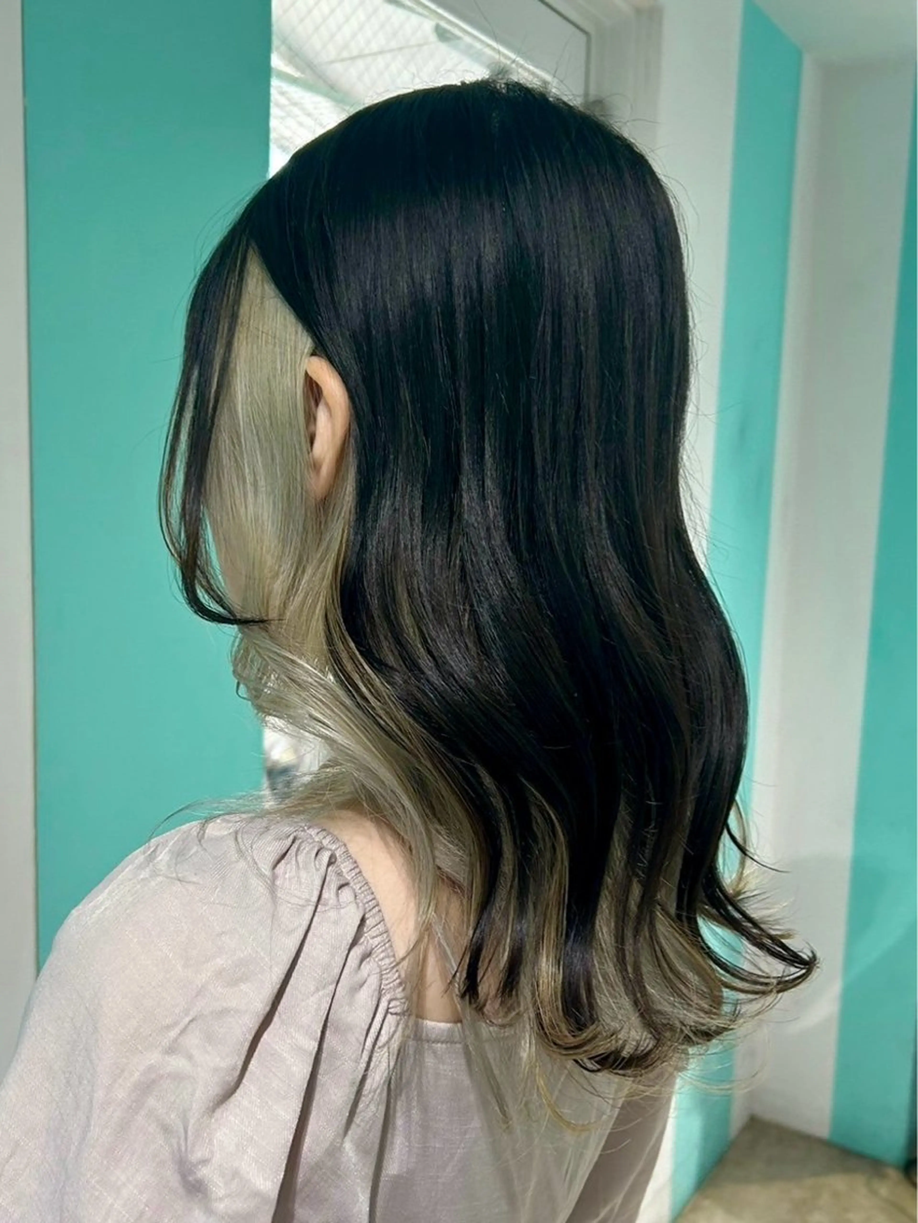 カラー 八馬 那由多のヘアスタイル