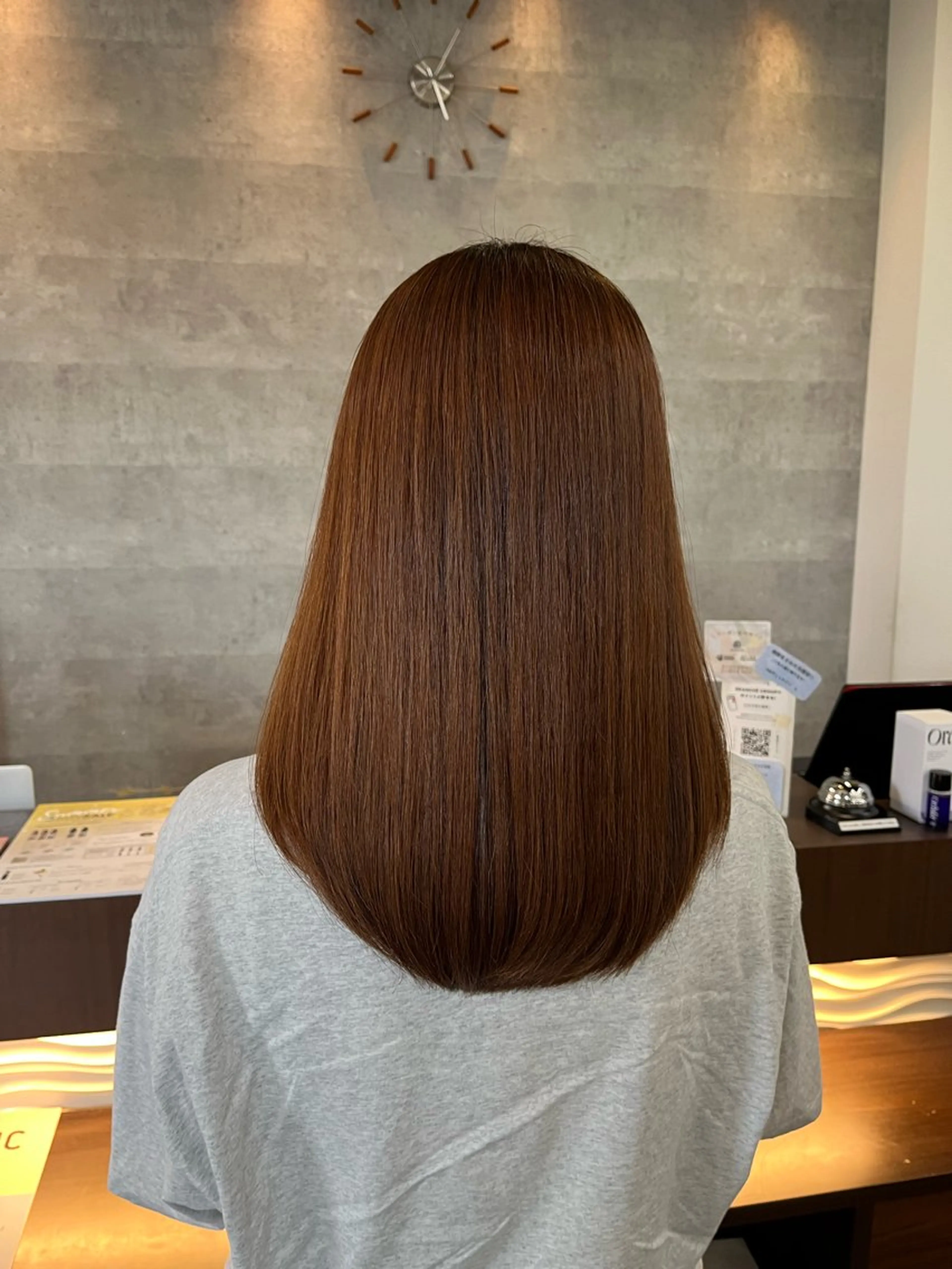 ミディアム カラー アディクシーカラー ブラウンカラー 透明感カラー 似合わせカット カット ヘアカラー 権 燦易のヘアスタイル