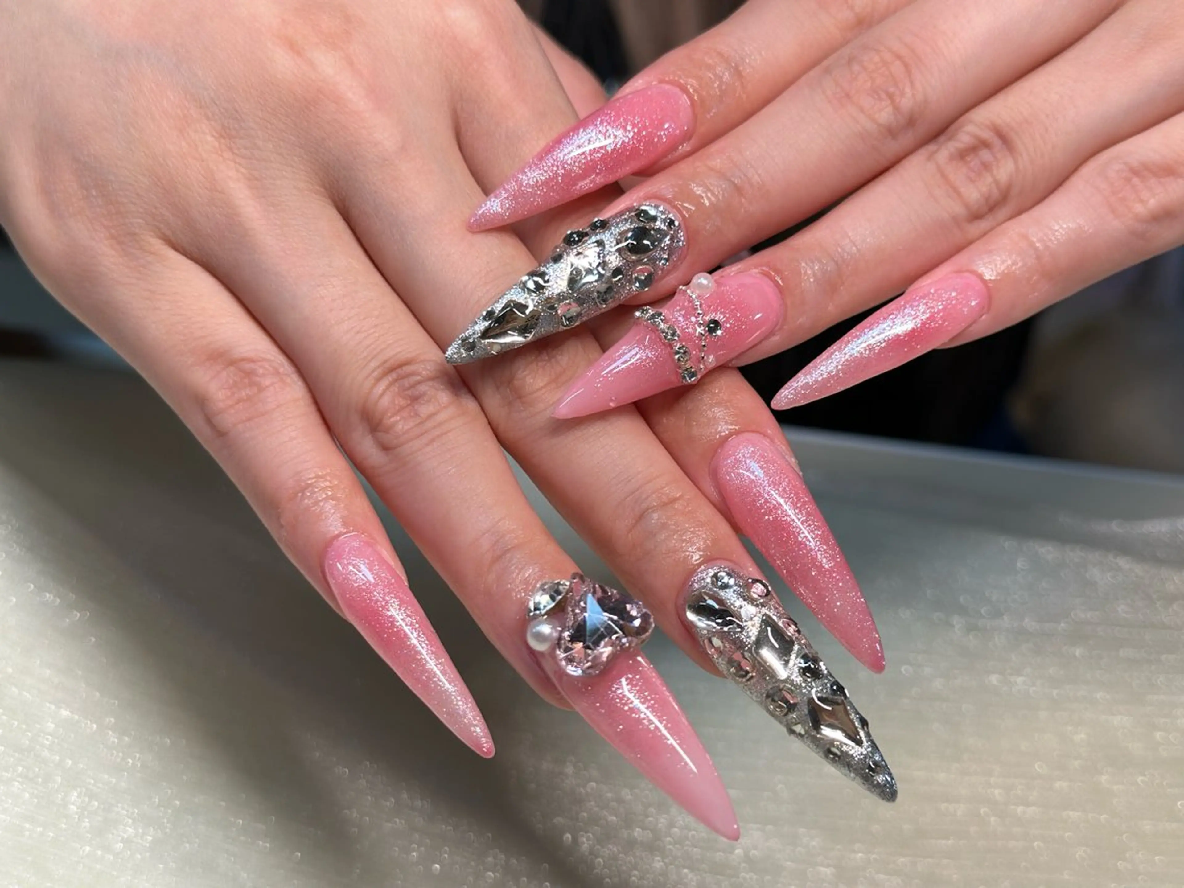 ネイル Rola kira nail salon所属・麗 レイのネイルデザイン