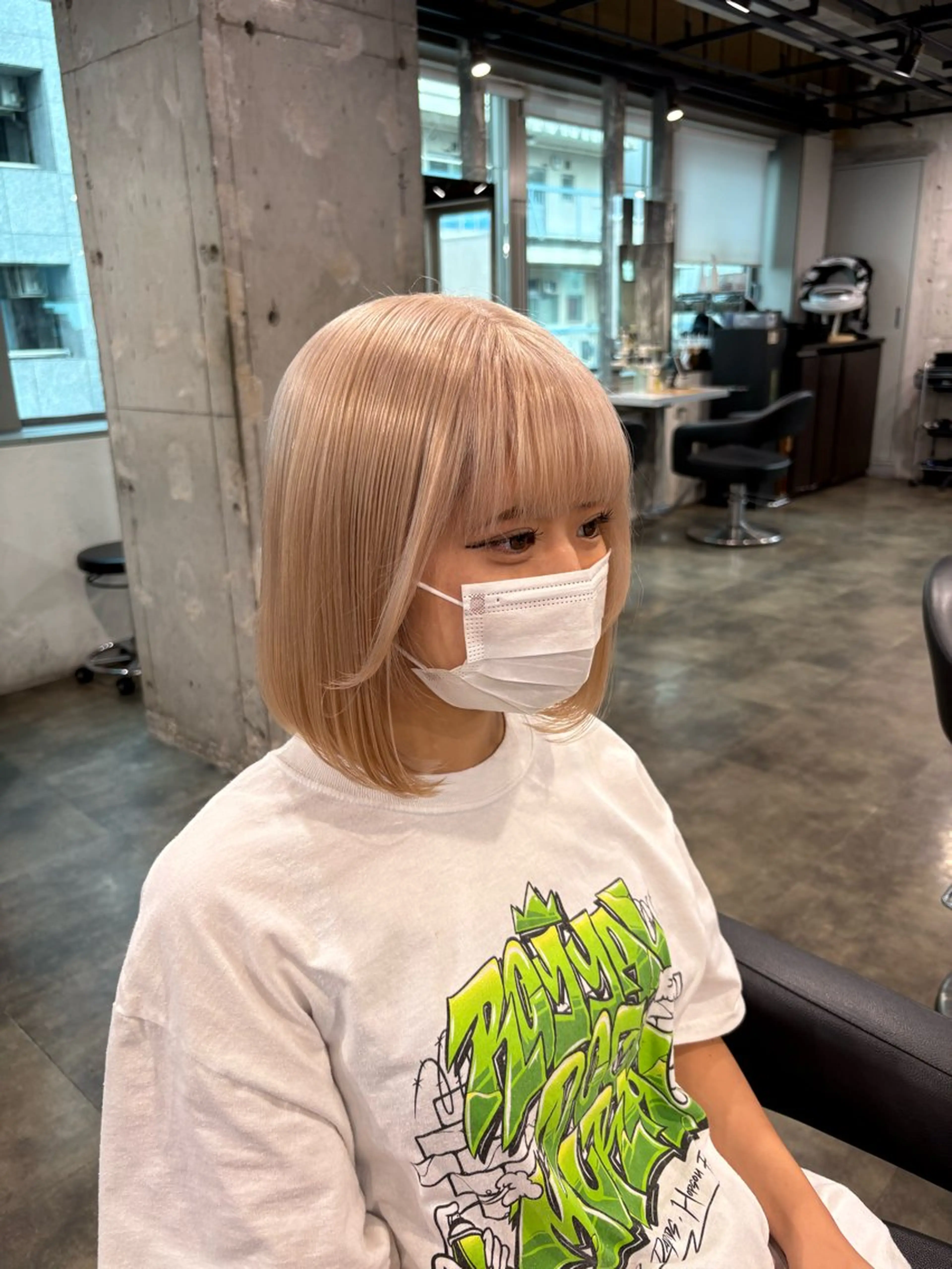 ミディアム カラー ヘアカラー ハイトーンブロンド 横浜💞ミオのヘアスタイル