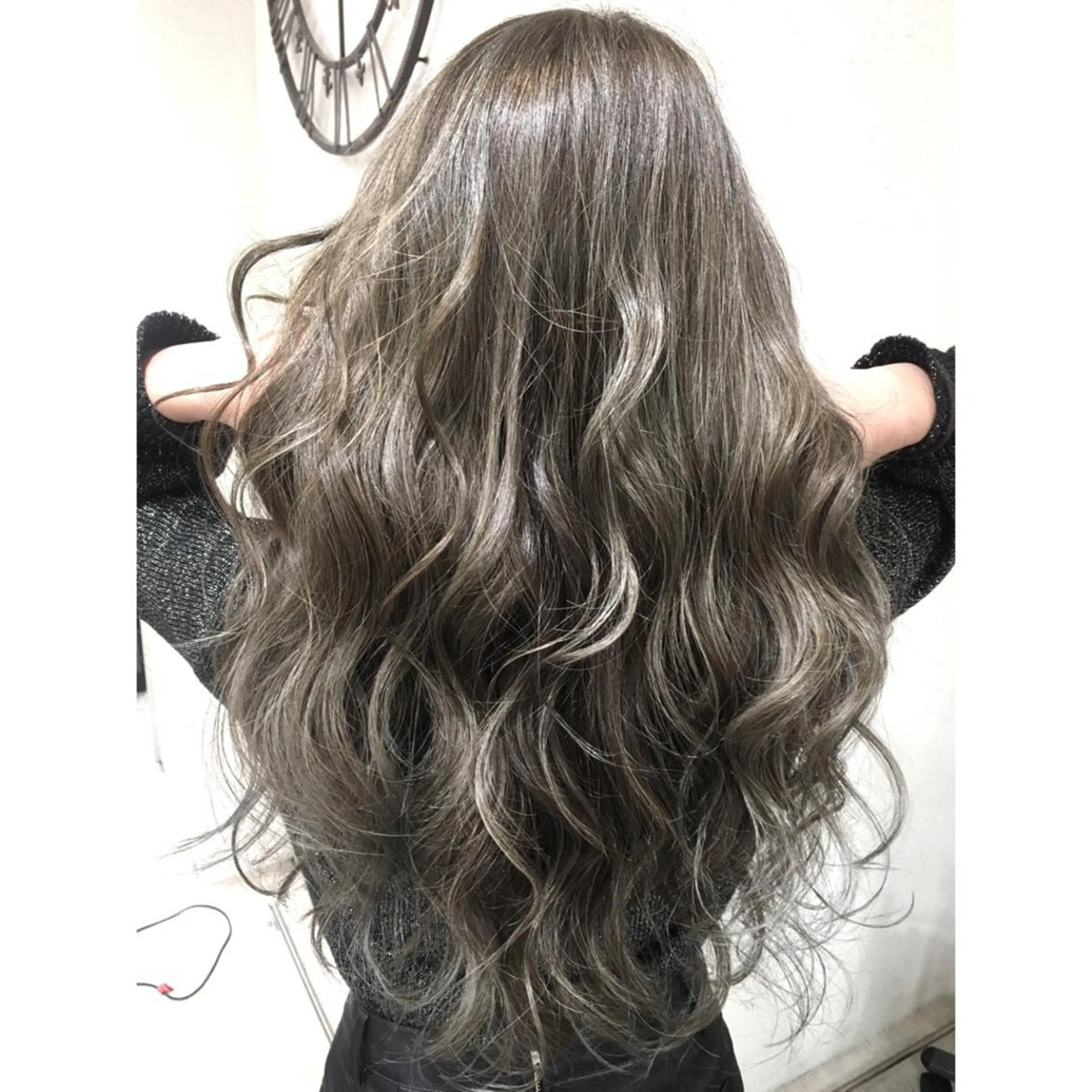 ロング カラー ハイライトカラー 3Dハイライト ハイライト ヘアカラー トリートメント 井上 一平のヘアスタイル