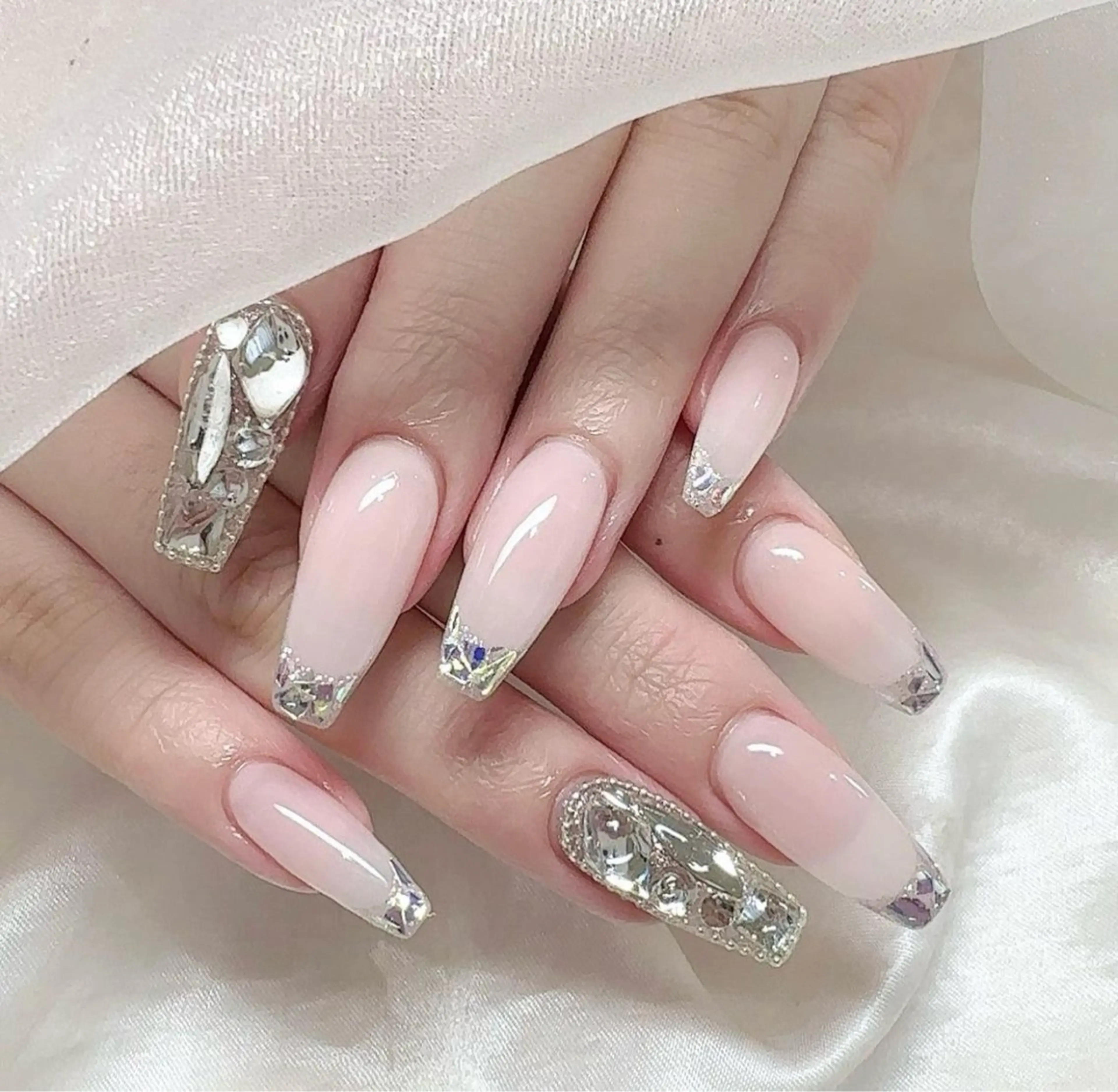 ネイル ハンドネイル ハンドケア Unique Nailのネイルデザイン