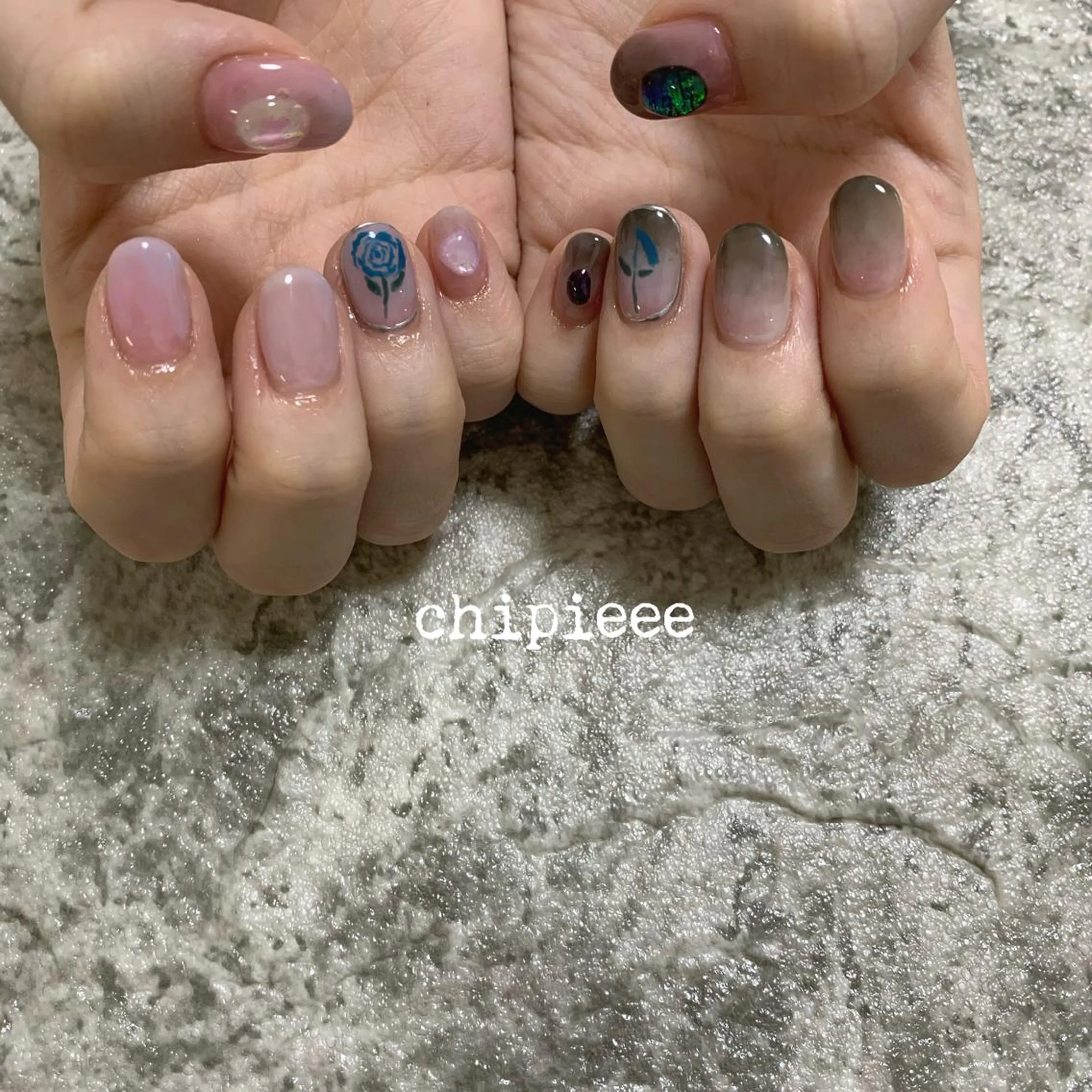 ネイル charme所属・. SHIORIのネイルデザイン