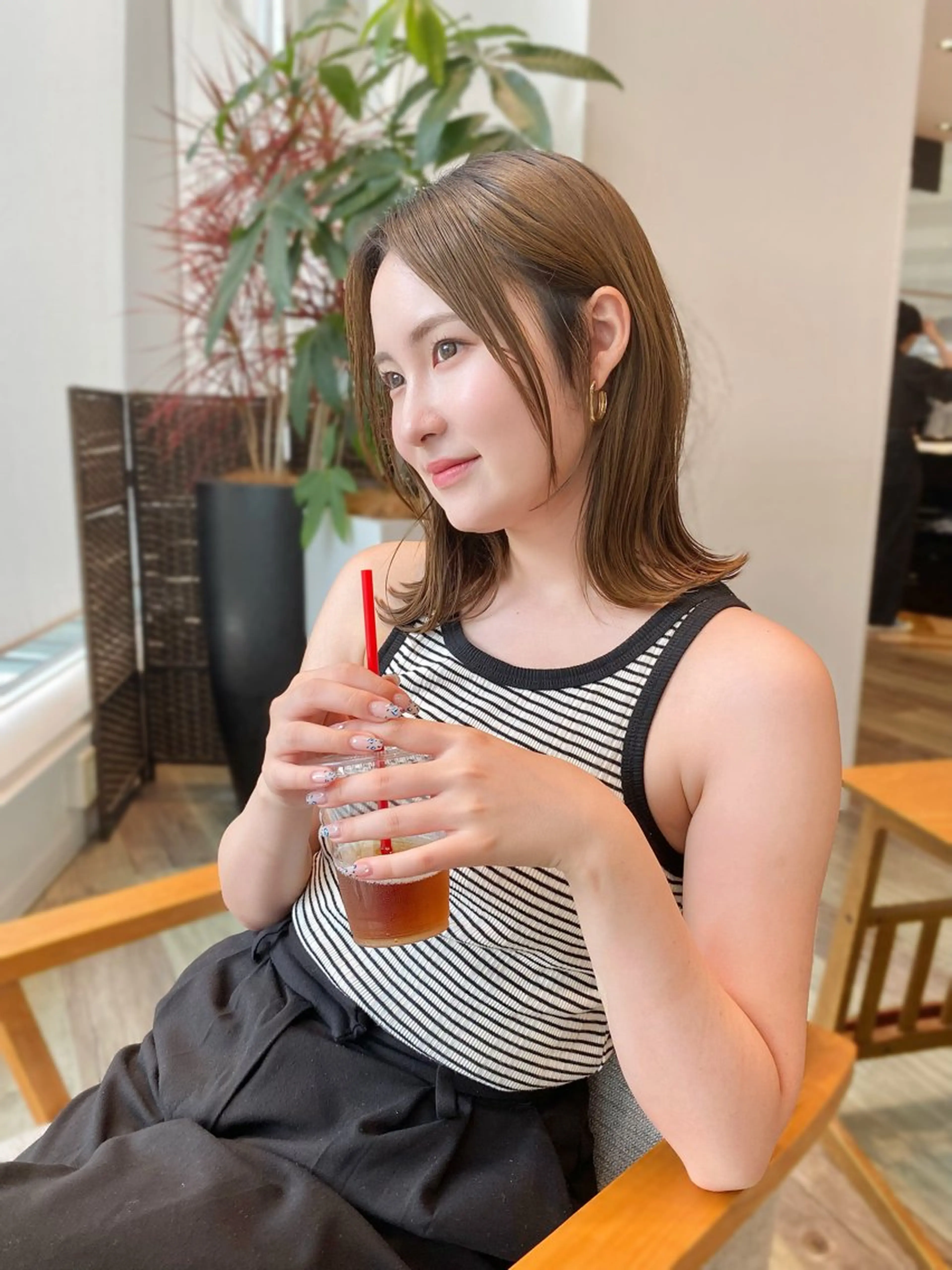 ミディアム カラー 小町康耀　ボブ /顔周りレイヤーのヘアスタイル