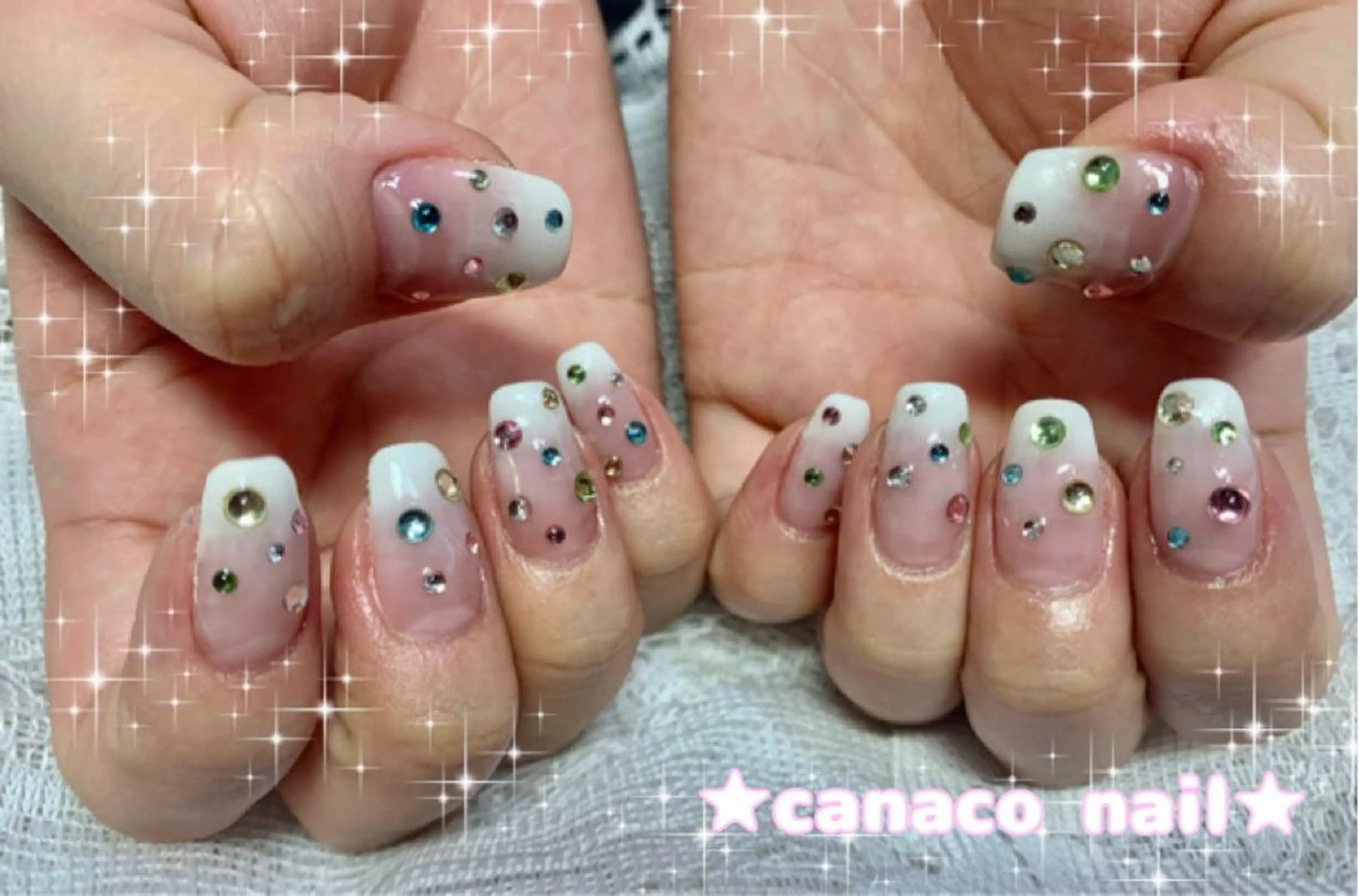 ネイル アートネイル ジェルネイル グラデーション パラジェル ストーンネイル Felice所属・ベテランネイル cnc nailのネイルデザイン