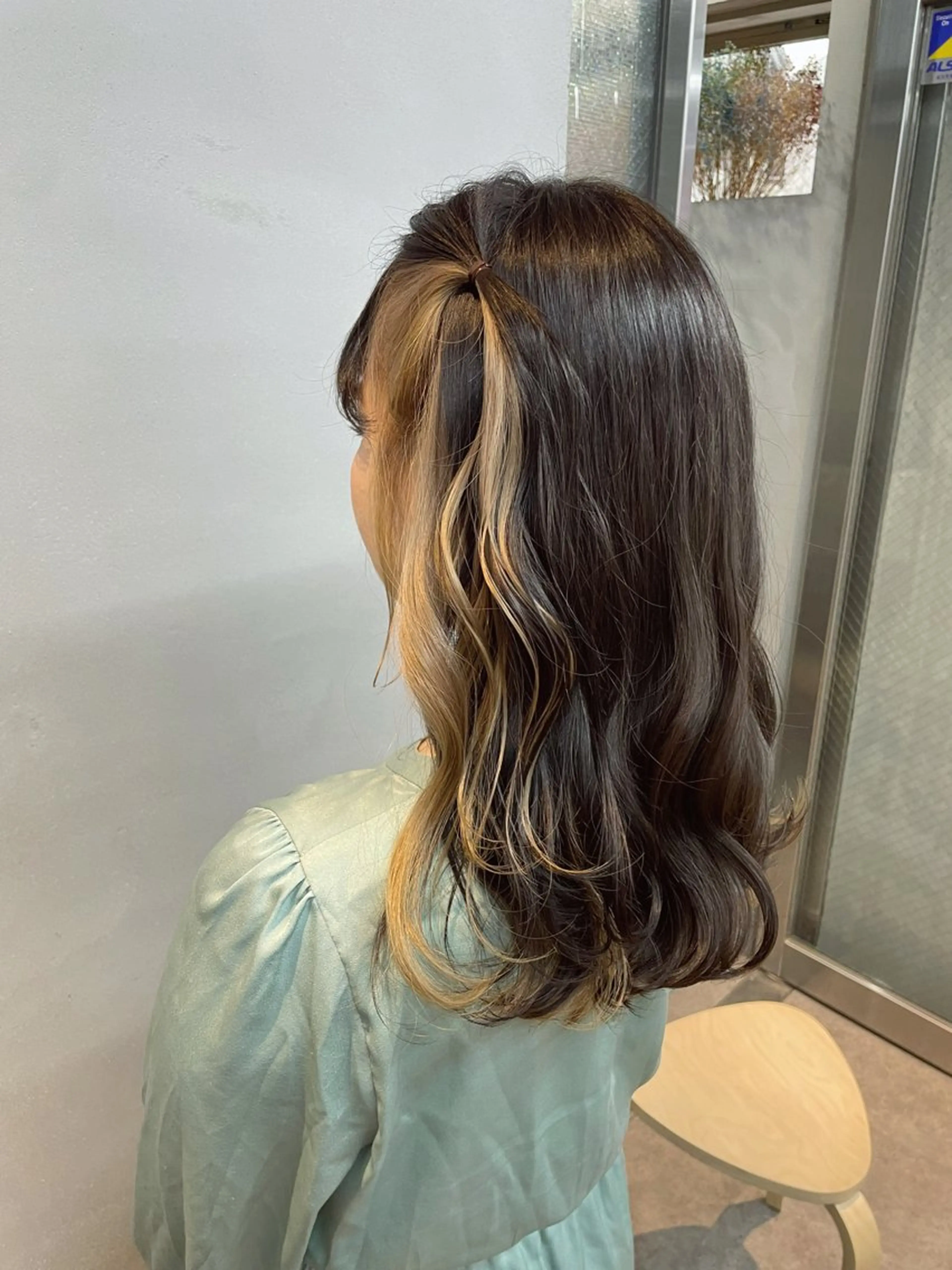 セミロング カラー ベージュカラー ダークグレー ヘアカラー 女性リピ90%🍨 🩷佐藤みずきのヘアスタイル