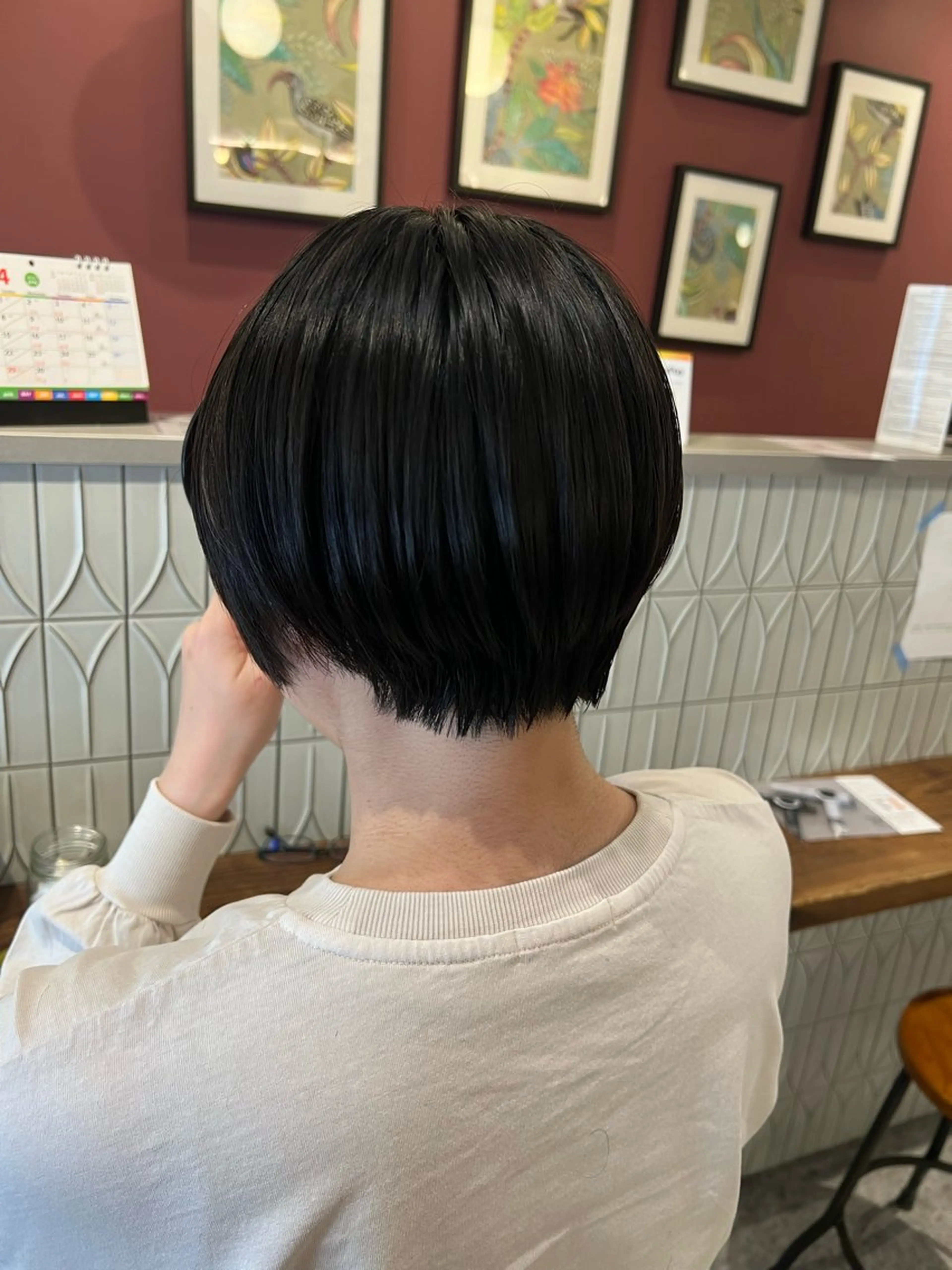 ショート カラー 美容室moon所属・くびれるボブ🤍 松本安奈のヘアスタイル