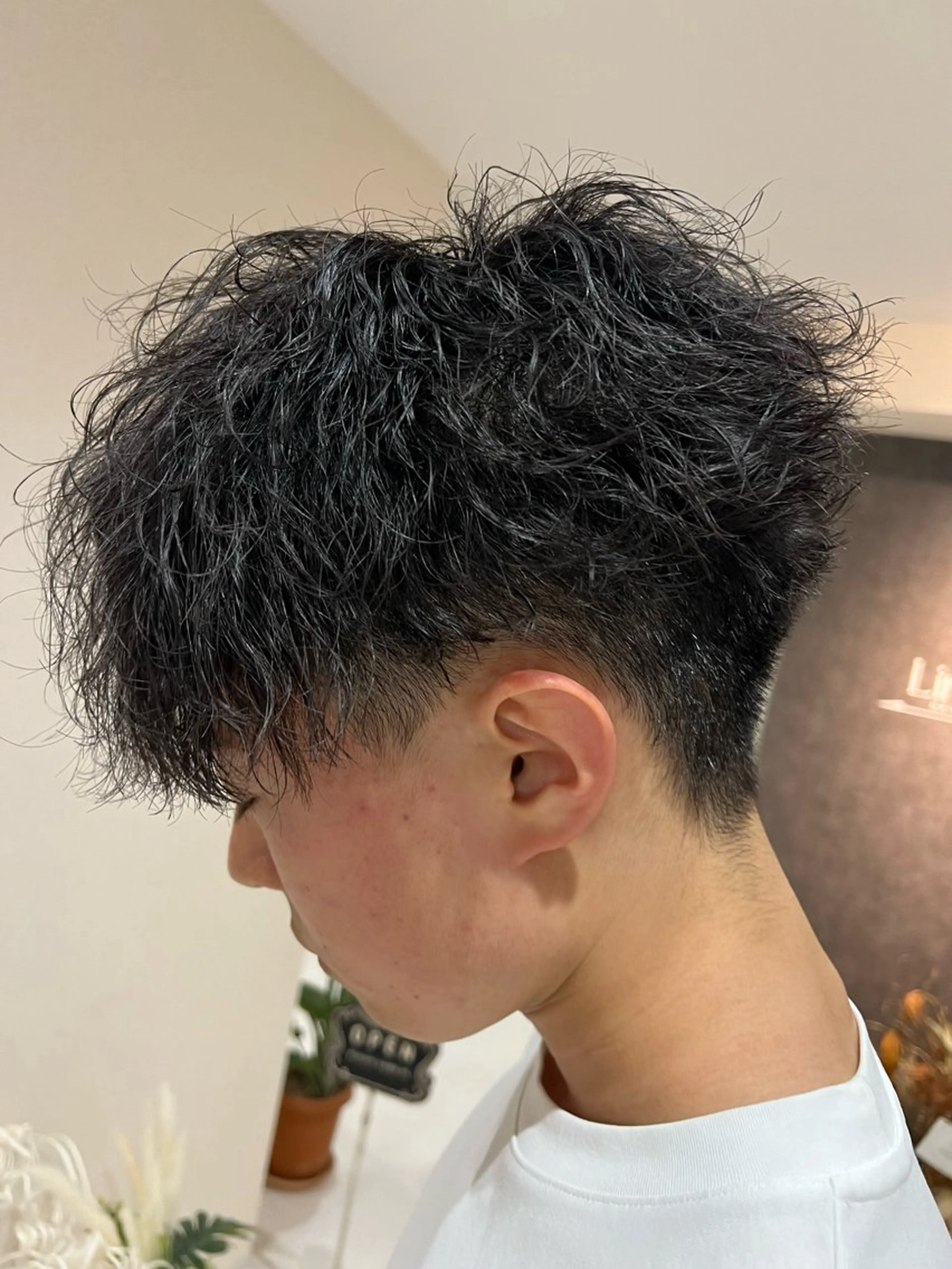 ミディアム パーマ ヘアアレンジ メンズ ミディアムパーマ メンズパーマ メンズショート スパイキーショート メンズツイストパーマ メンズ特化/カラー/ パーマ/ケイシンのヘアスタイル