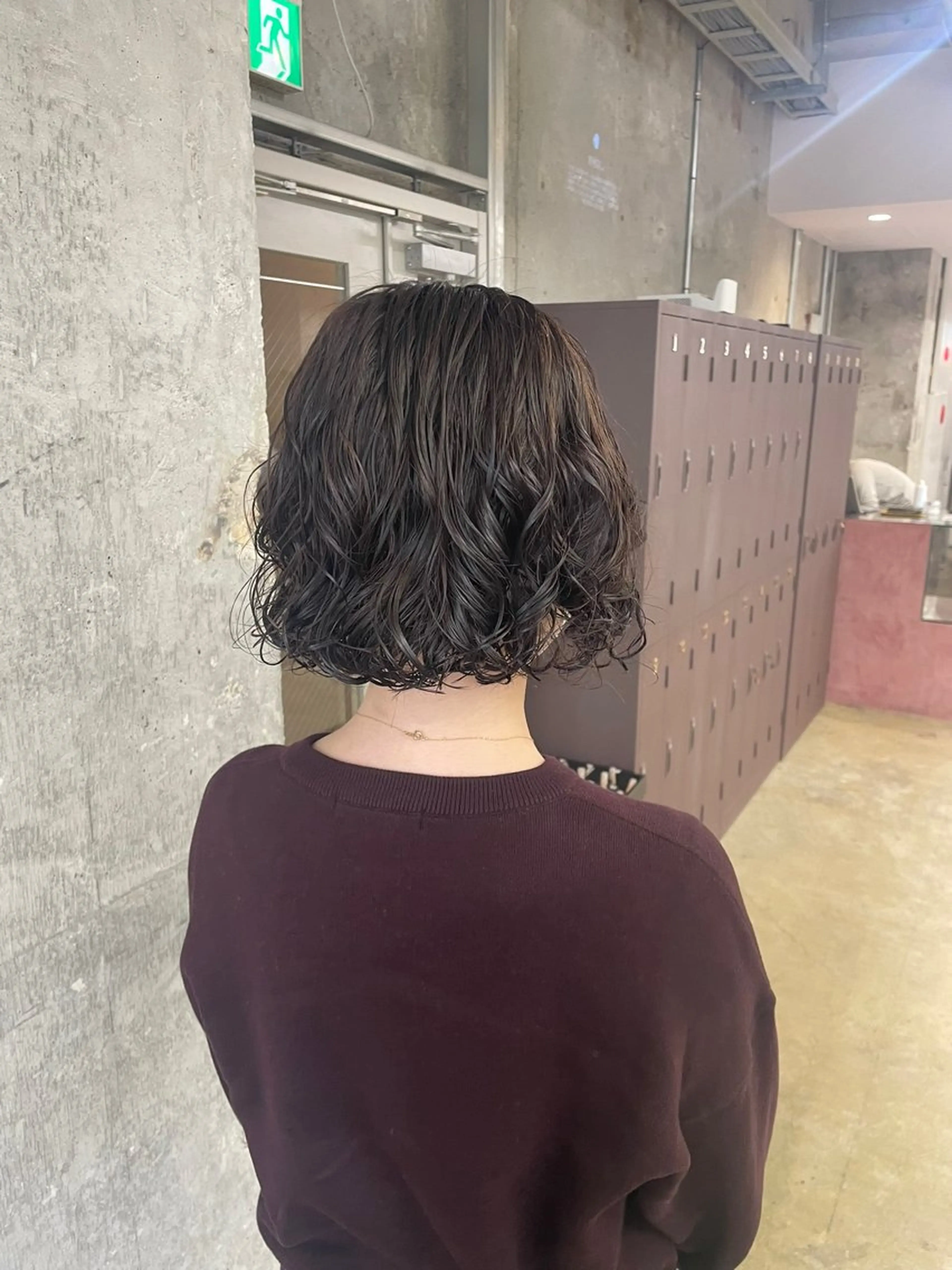 ミディアム カット ヘアカラー トリートメント 鈴木瑛里／ブロンド ベージュ／ピンクのヘアスタイル