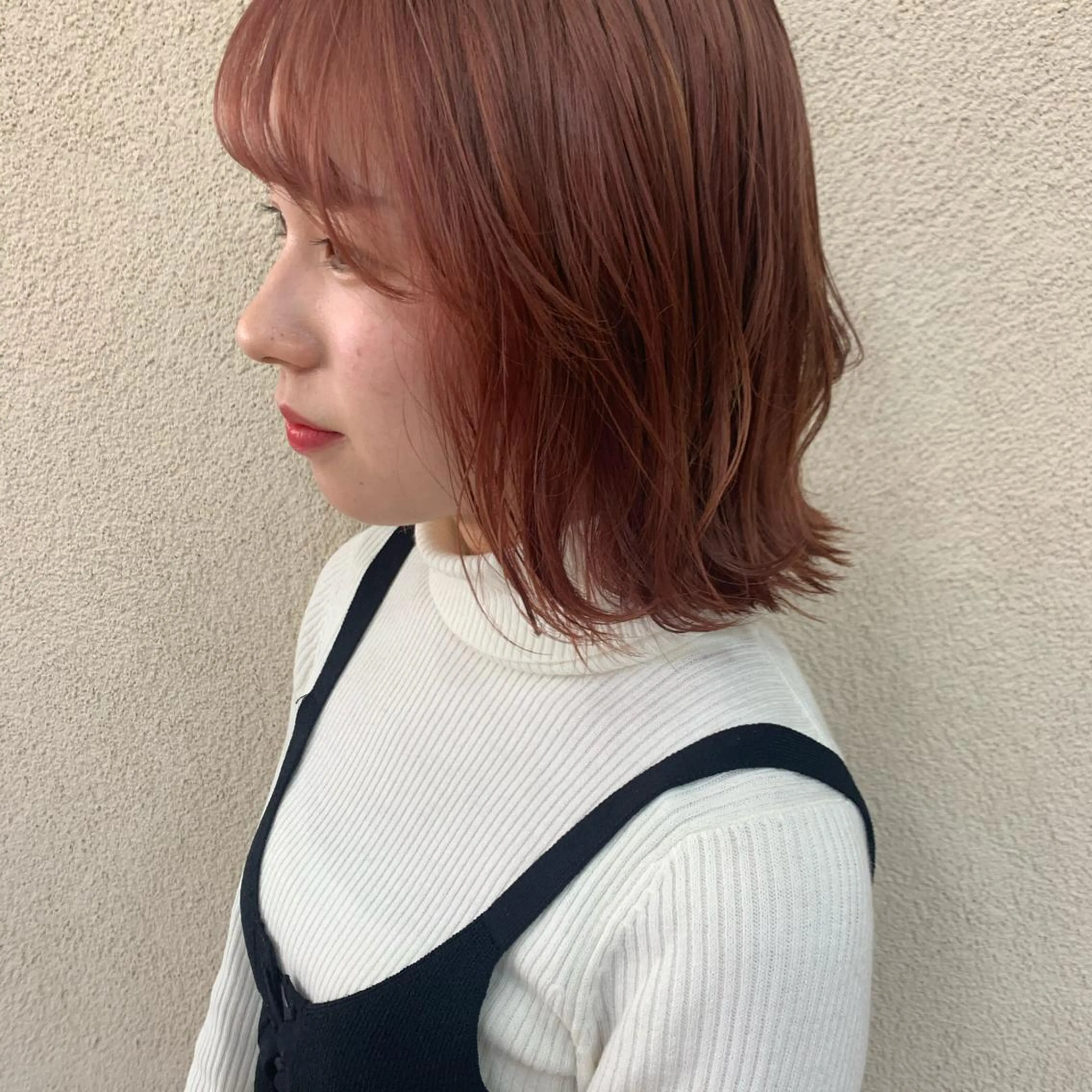 ミディアム カラー ブリーチ オレンジ オレンジピンク ピンクカラー くすみベージュカラー 🪻HARUKAのヘアスタイル