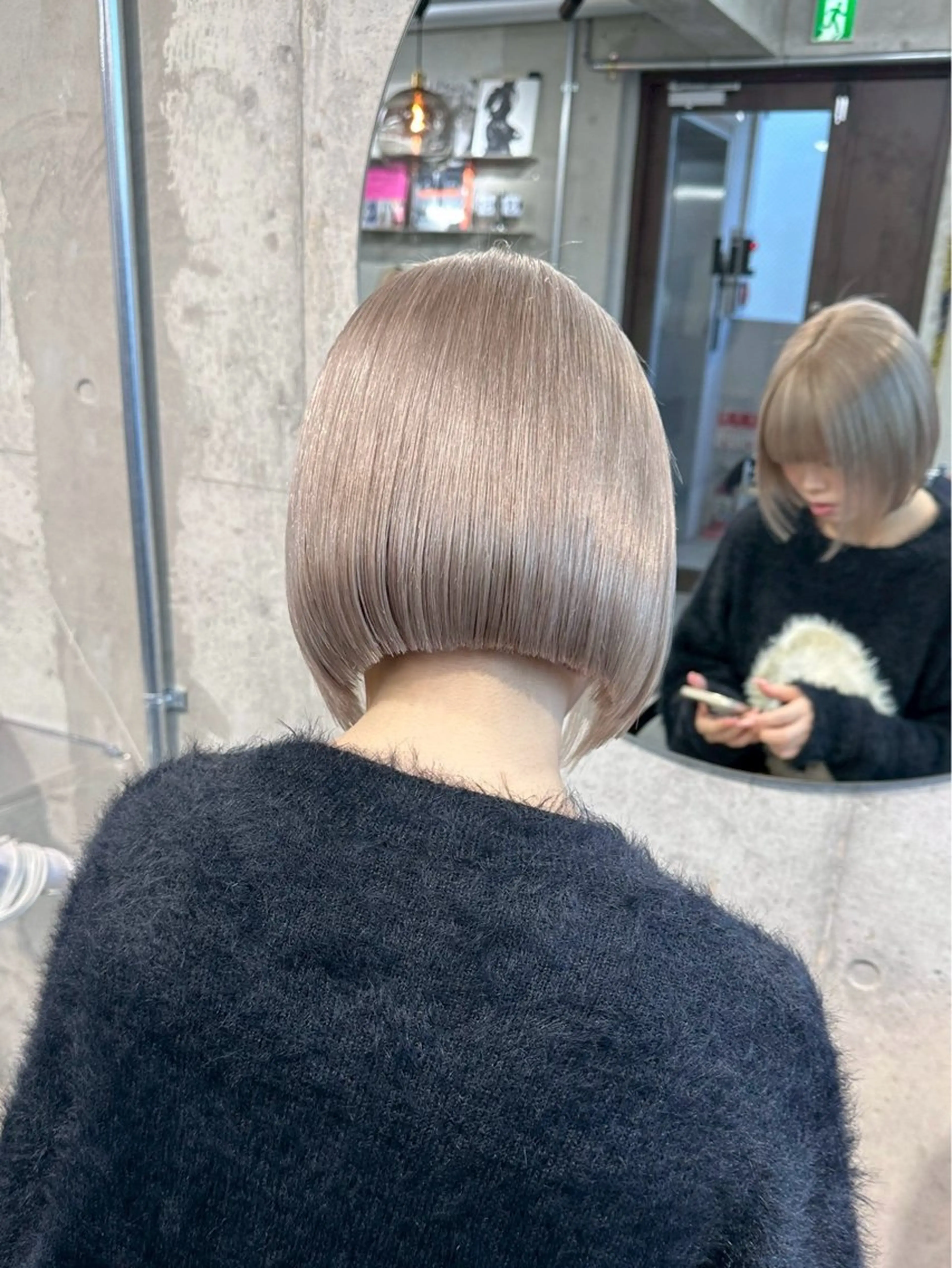 【ハイトーンのリタッチの方おすすめ！】根本ハイブリーチ(ケア込)+艶カラー+トリートメント💎✨の写真