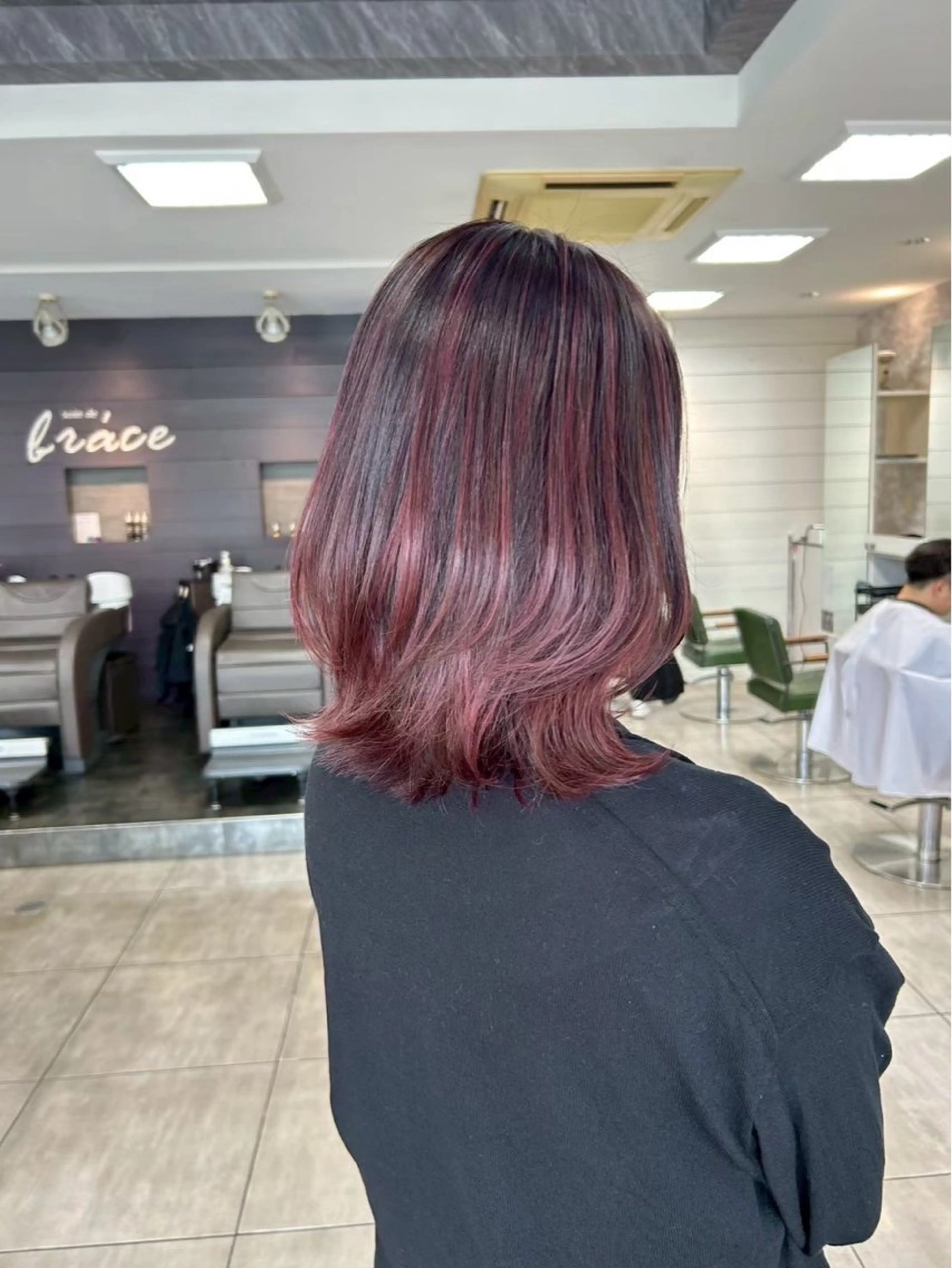 カラー ハイトーンカラー✨ 慶田玲和のヘアスタイル