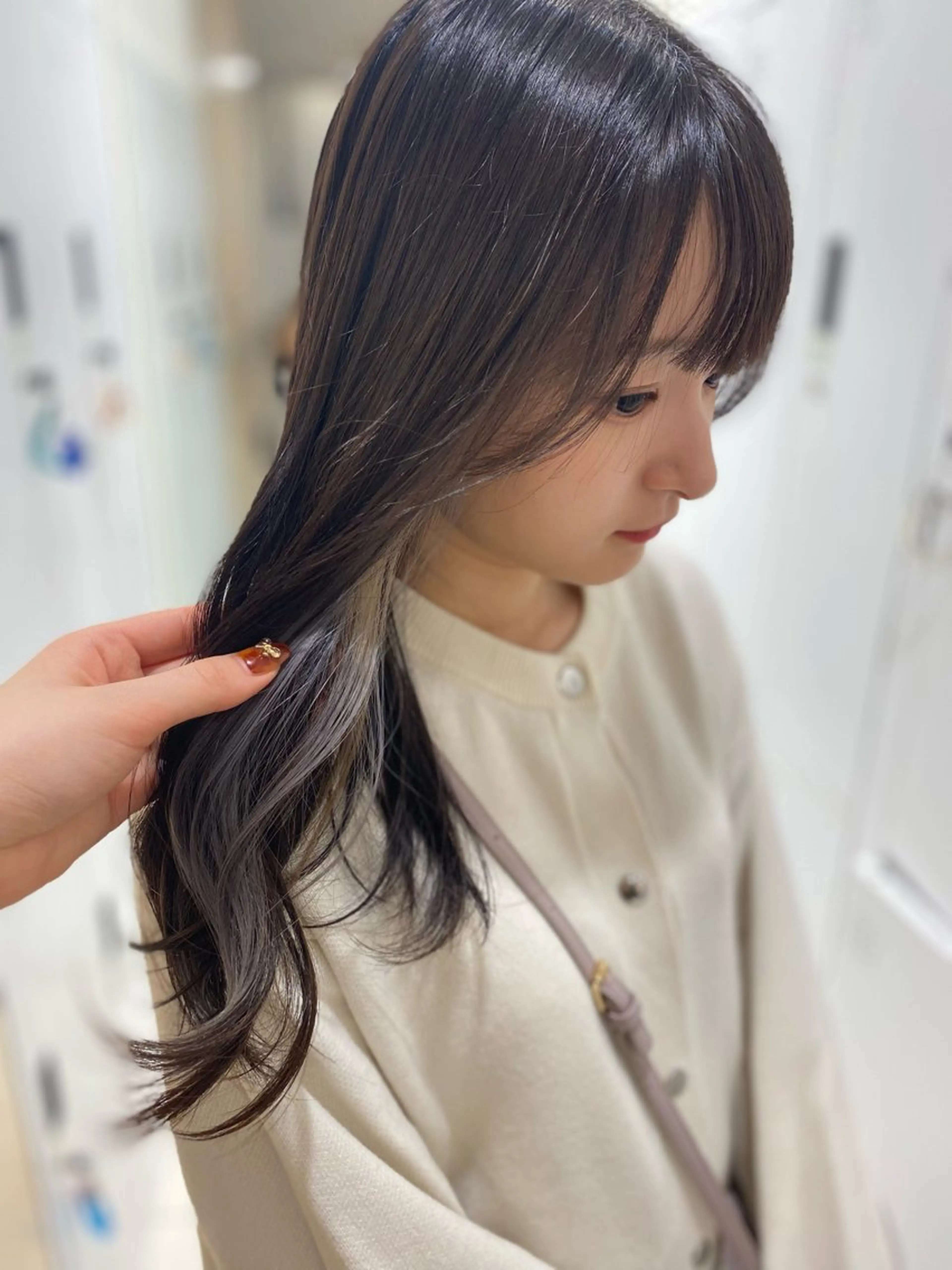 ロング ‎‪🩰 艶髪ト レンド しおり🔅のヘアスタイル