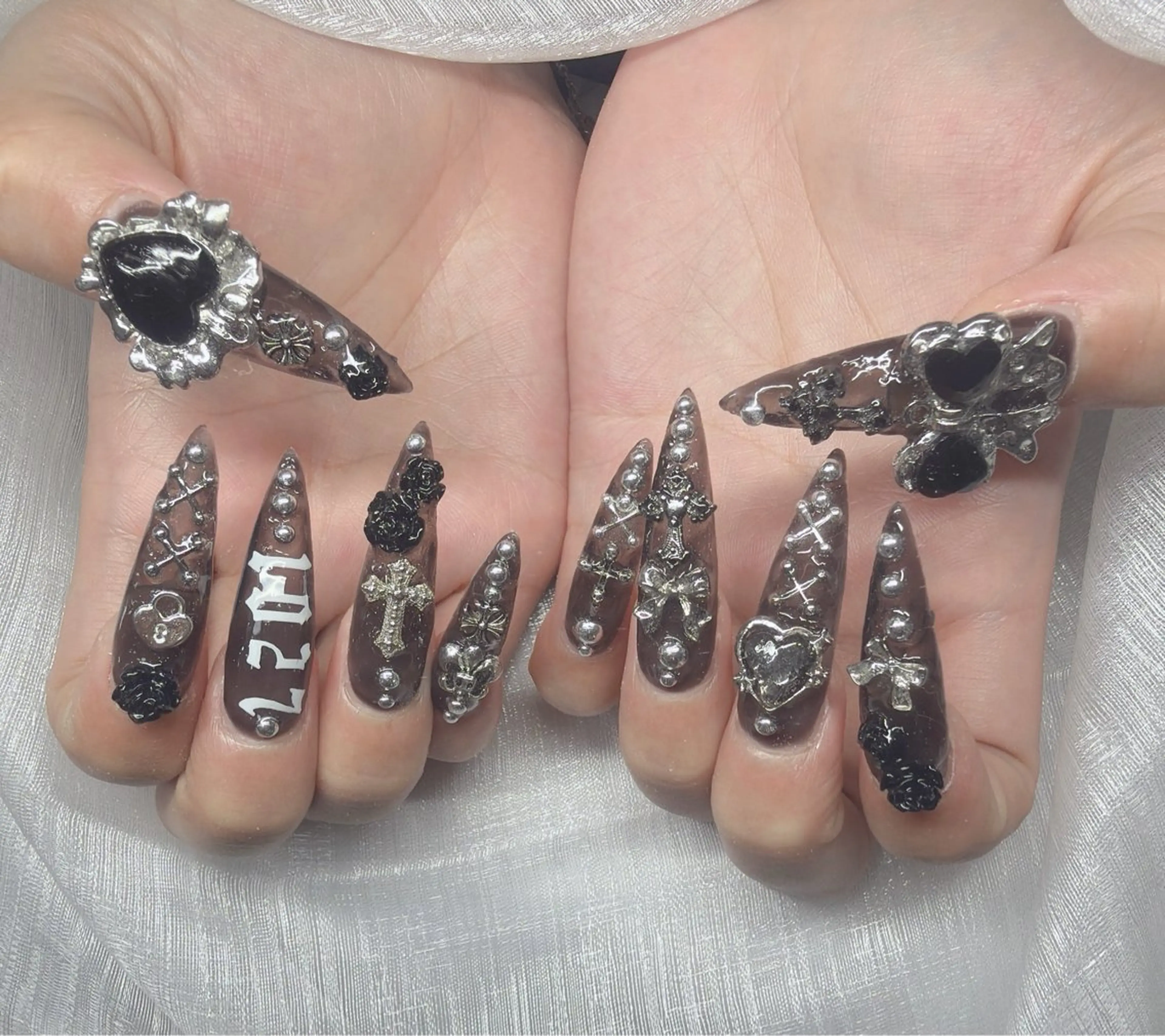 ネイル ハンドネイル Lee Nailsのネイルデザイン