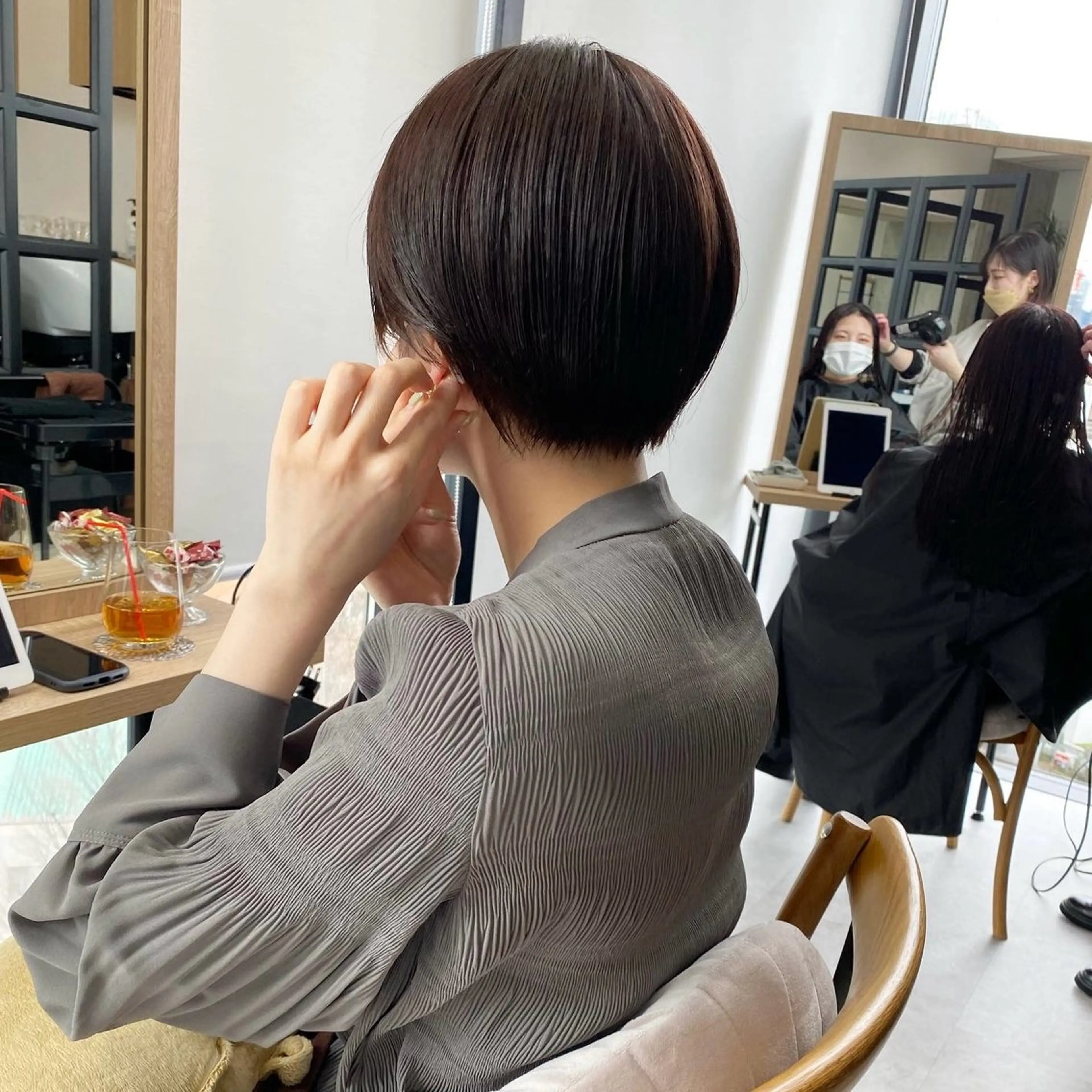 ショート ハイライト 髪質改善 レイヤーカット ショートヘア カット ヘアカラー トリートメント また会いたくなる 美容師【KENTA】のヘアスタイル