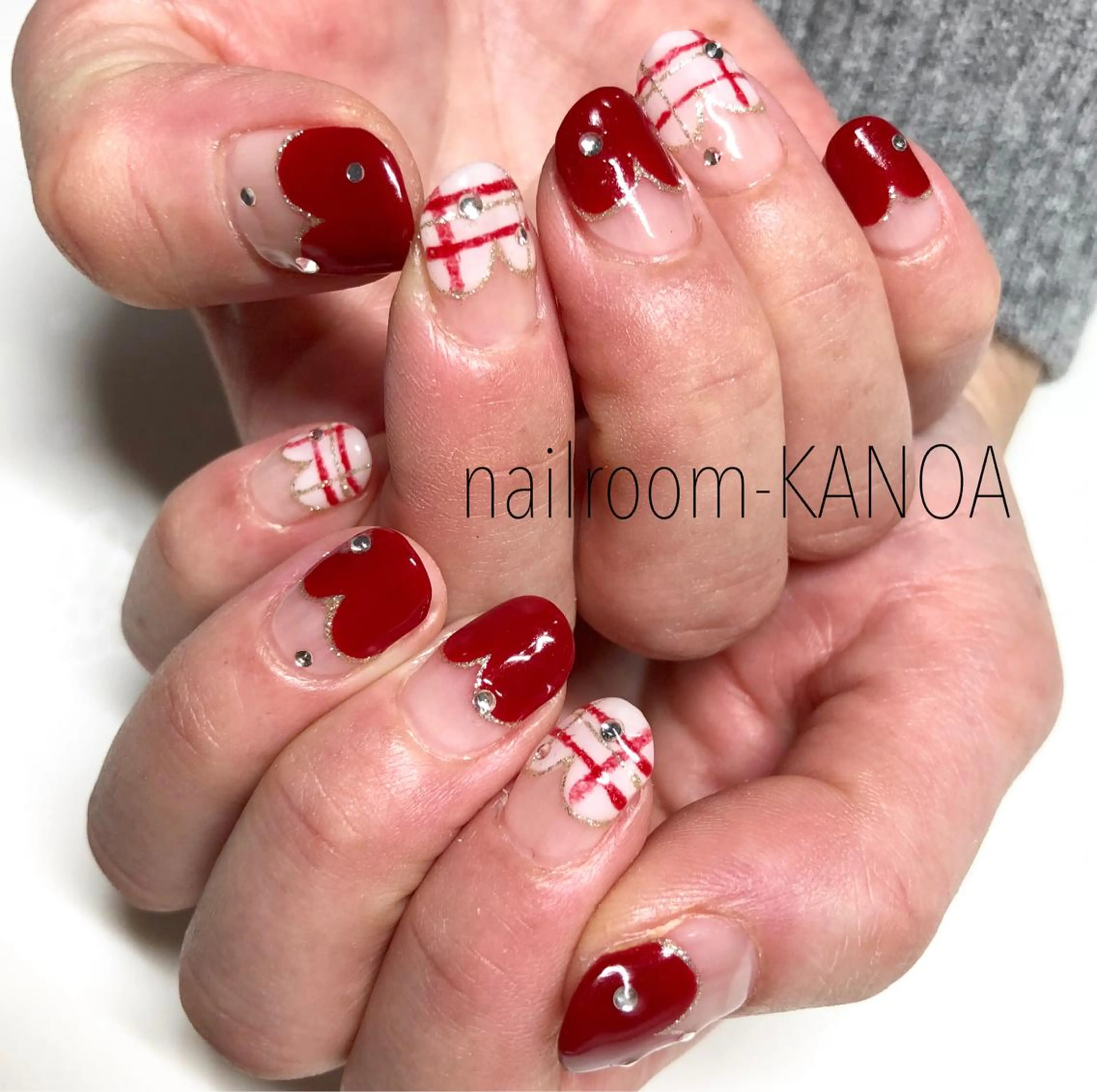 ショート ネイル ハート ハンドネイル nailroom- KANOAのネイルデザイン