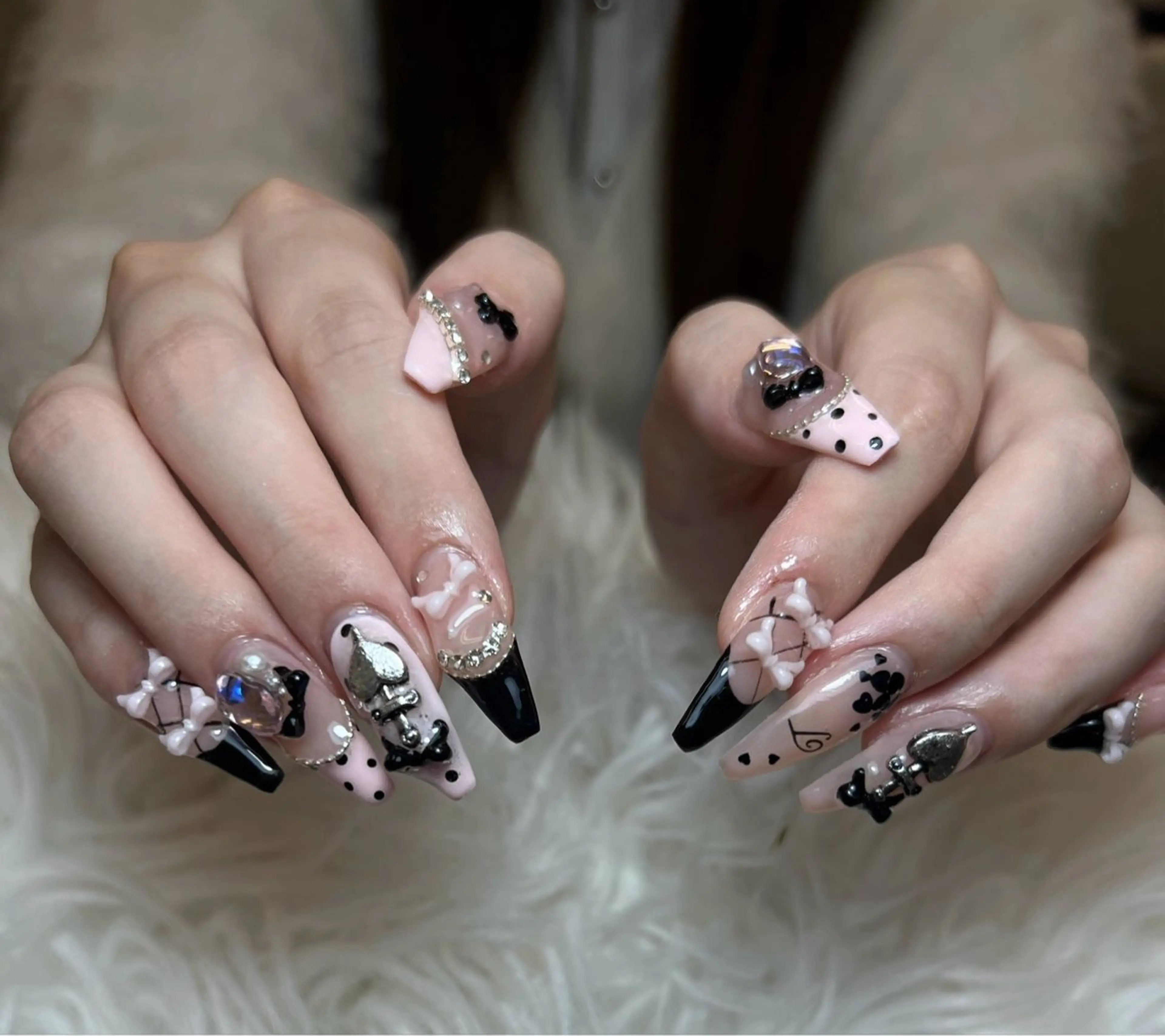 ネイル アートネイル オーロラネイル チークネイル 長さ出し フットネイル Noiranail_ studio川越西口のネイルデザイン