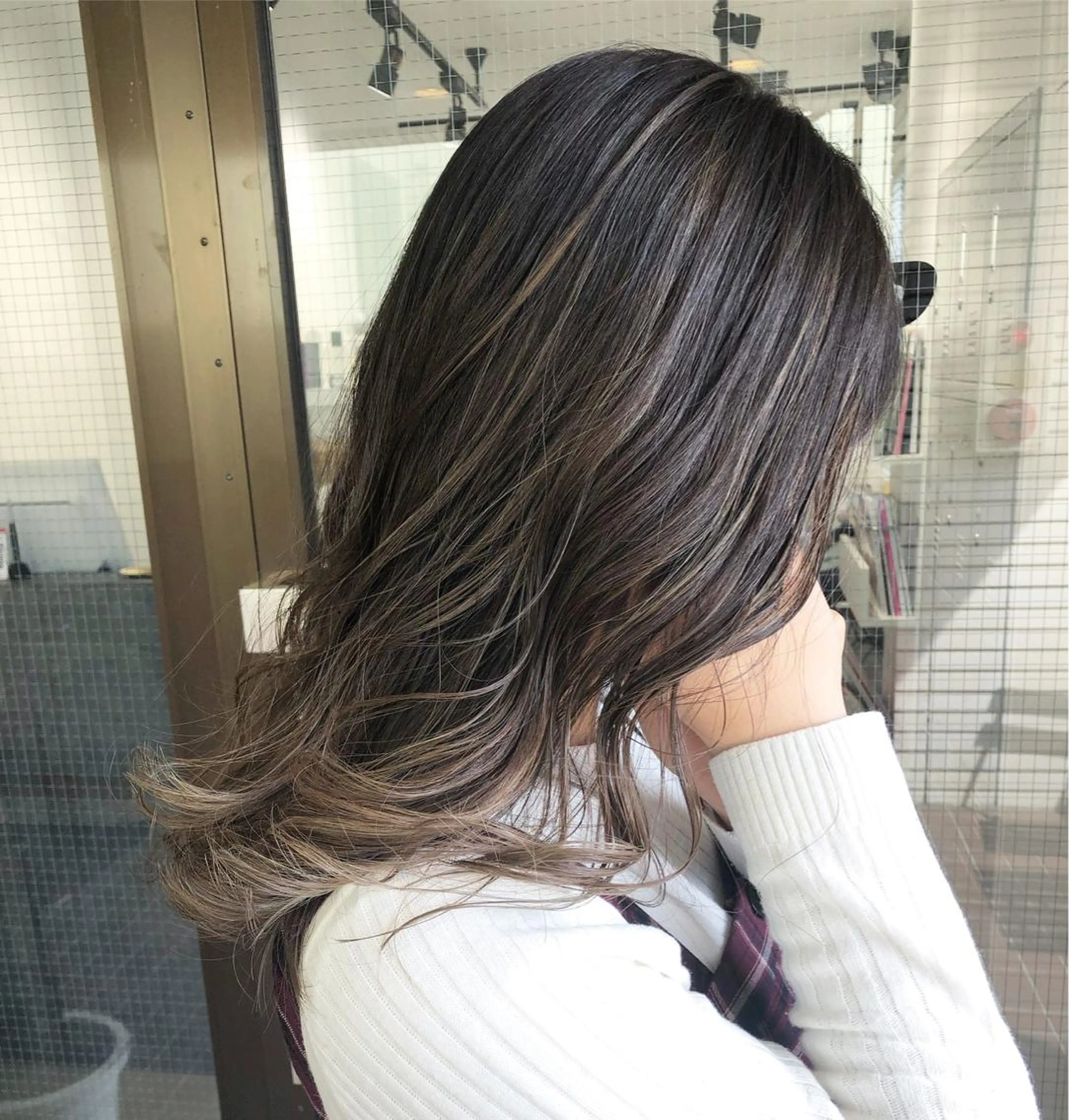 ロング カラー 透明感カラー グラデーションカラー ハイライトカラー ハイライト 2nd所属・🤍2nd🤍田所 美希のヘアスタイル