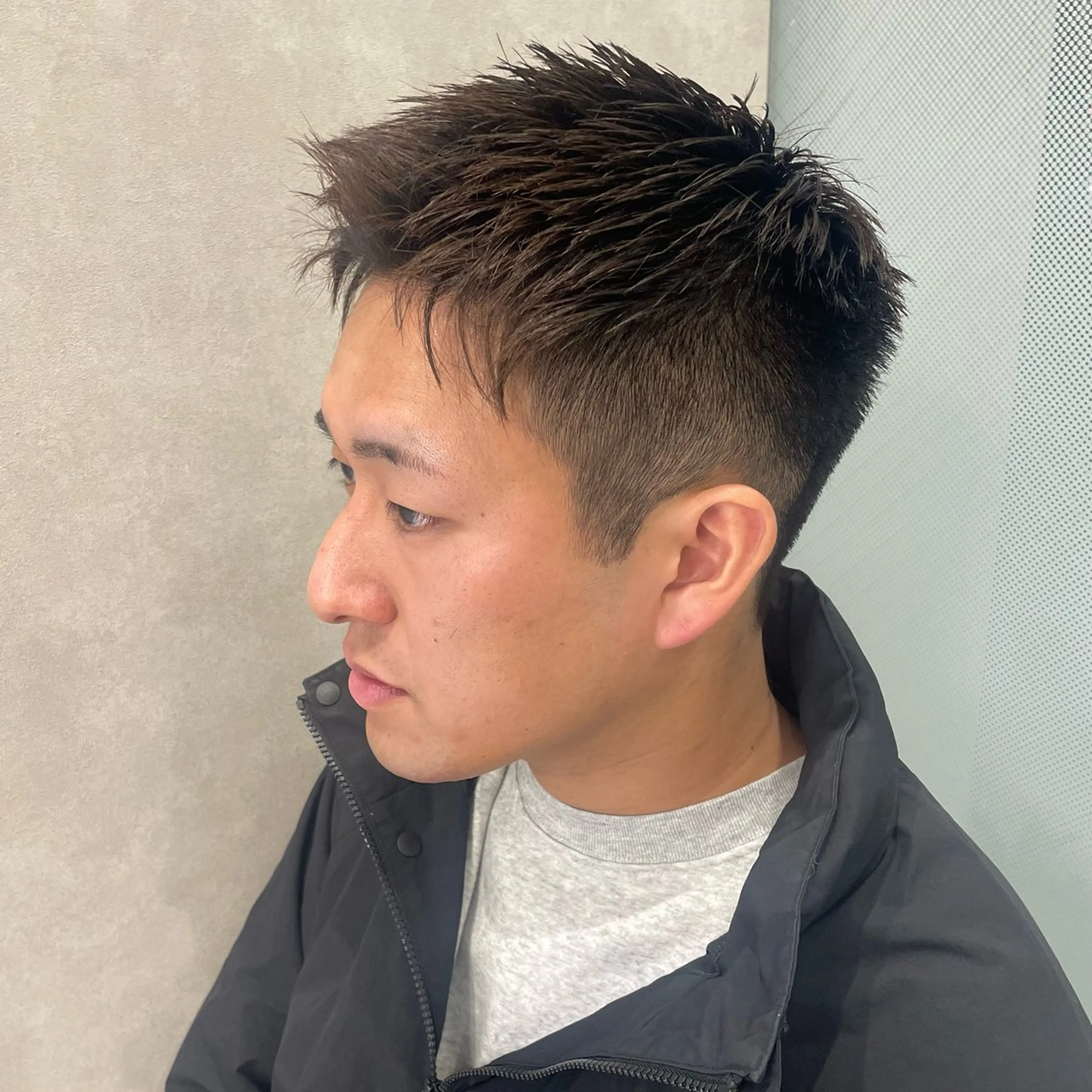 ショート メンズ ビジネス センターパート マッシュウルフ マッシュ 刈り上げ カット メンズstylist /Rina/permのヘアスタイル