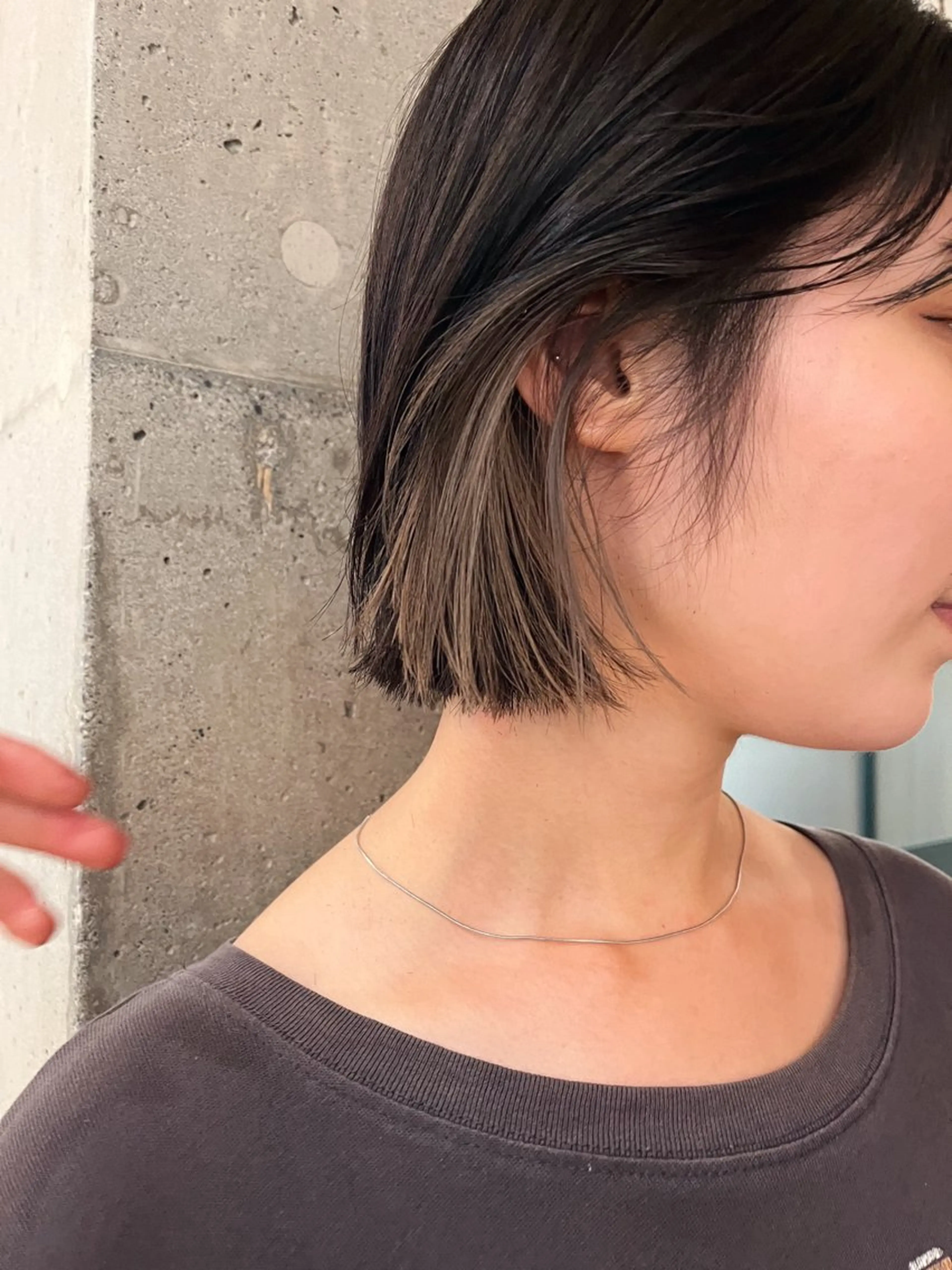 ショート カラー 切りっぱなしボブ ブリーチ イヤリングカラー ボブ 暖色/パーマ 🌼クニトウメイのヘアスタイル