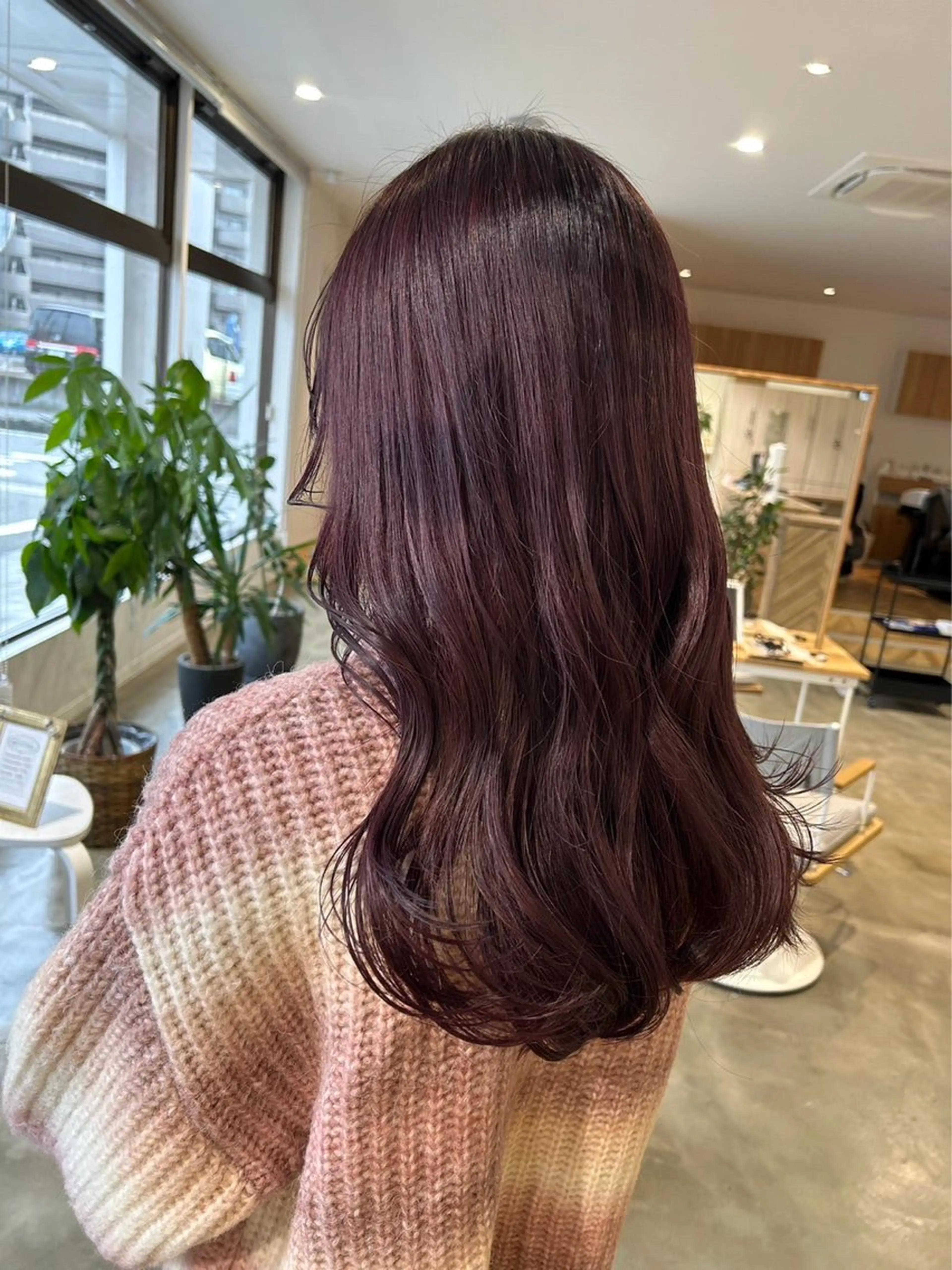 カラー 髙橋 美妃のヘアスタイル