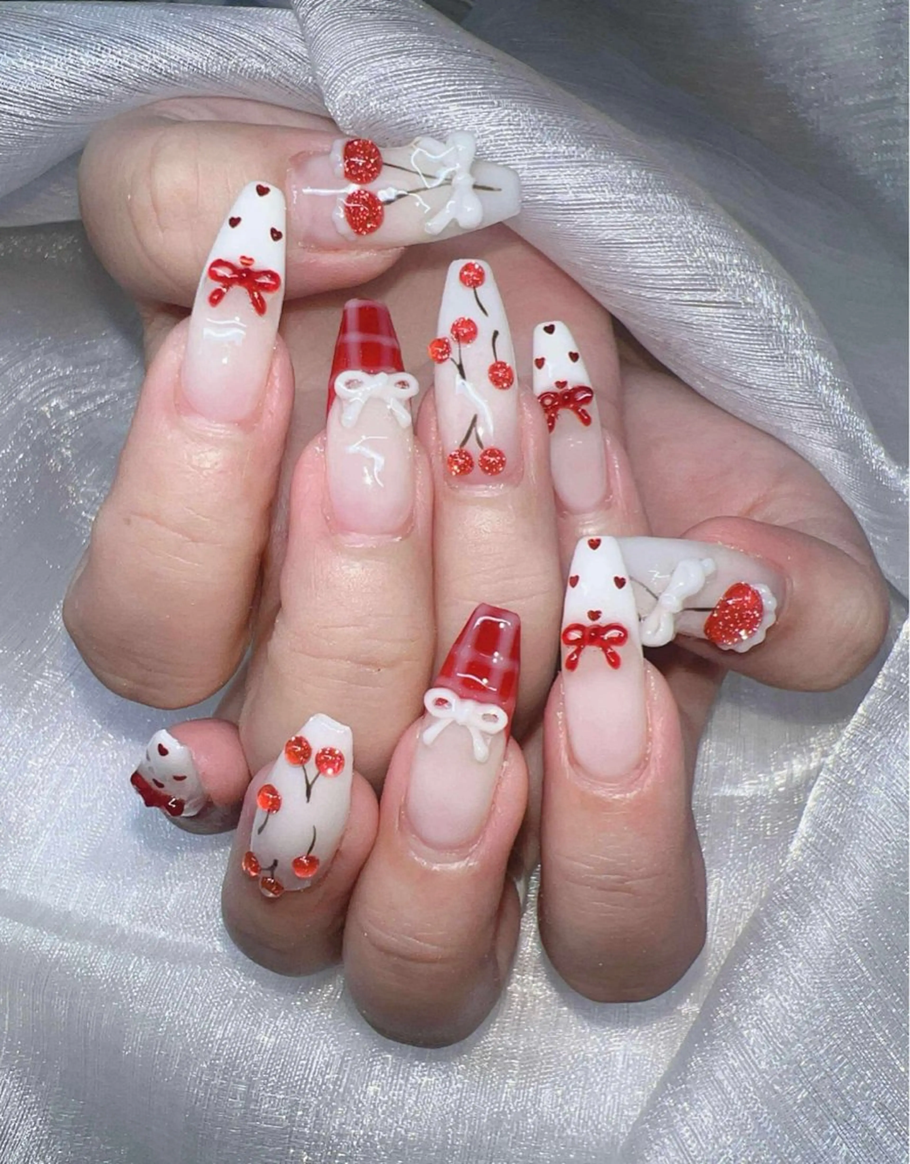 ネイル 長さ出し グラデーション 卒業式 キラキラネイル マグネットネイル ハンドネイル Lee Nailsのネイルデザイン