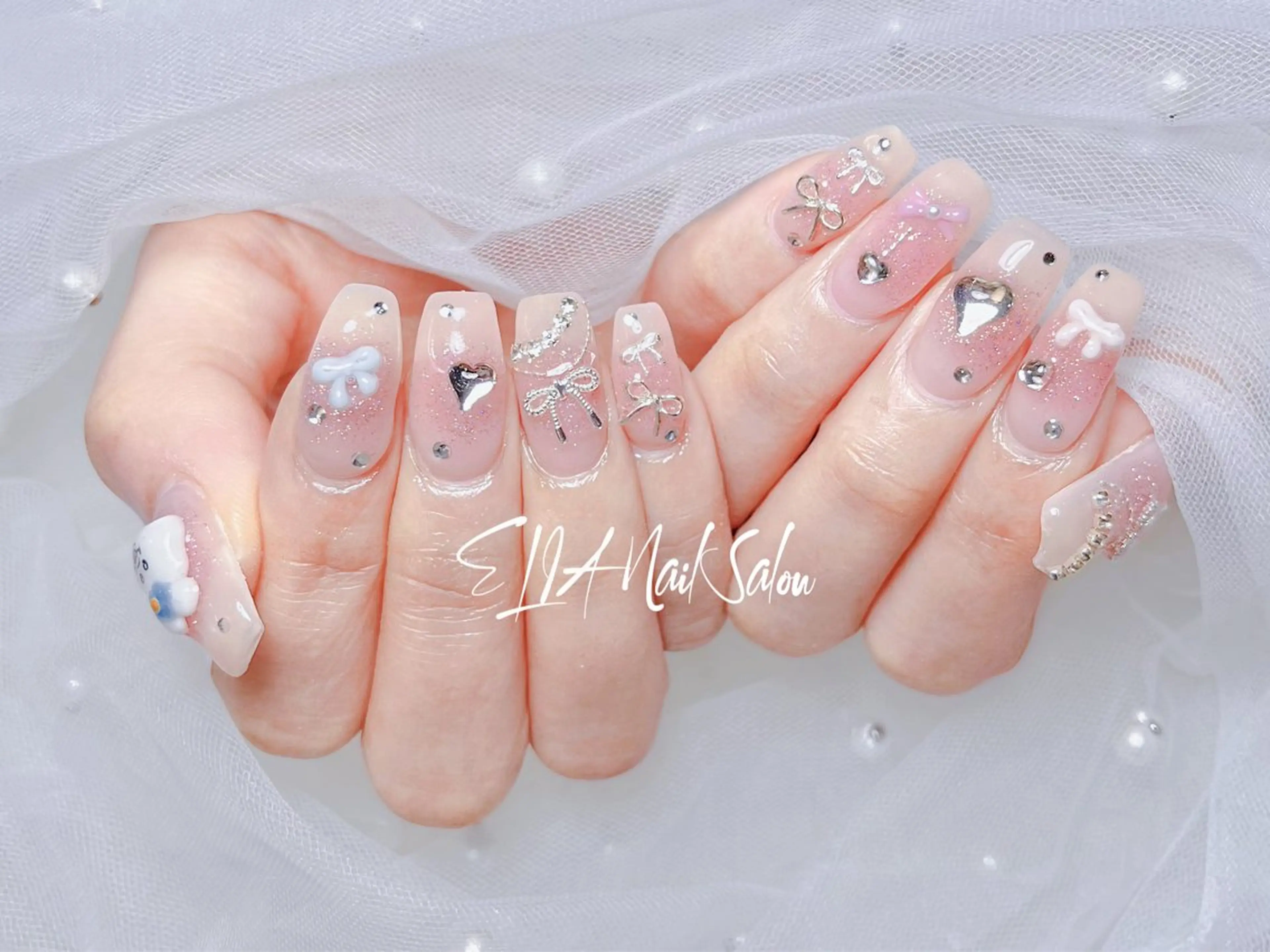ミディアム ハンドネイル ELIA【エリア】 nailsalonのネイルデザイン