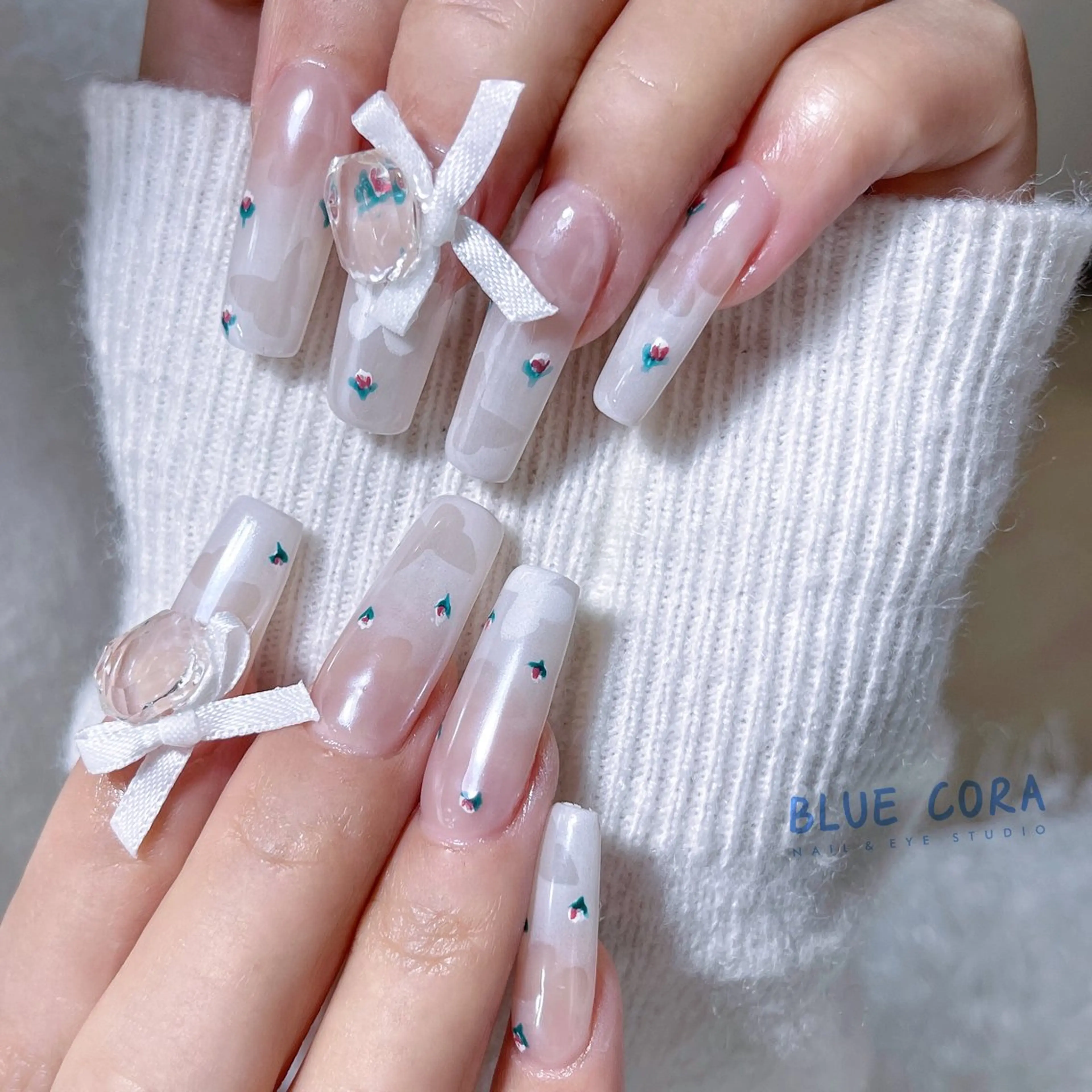 ネイル ハンドネイル ハンドケア BLUE CORA所属・BLUE CORAのネイルデザイン
