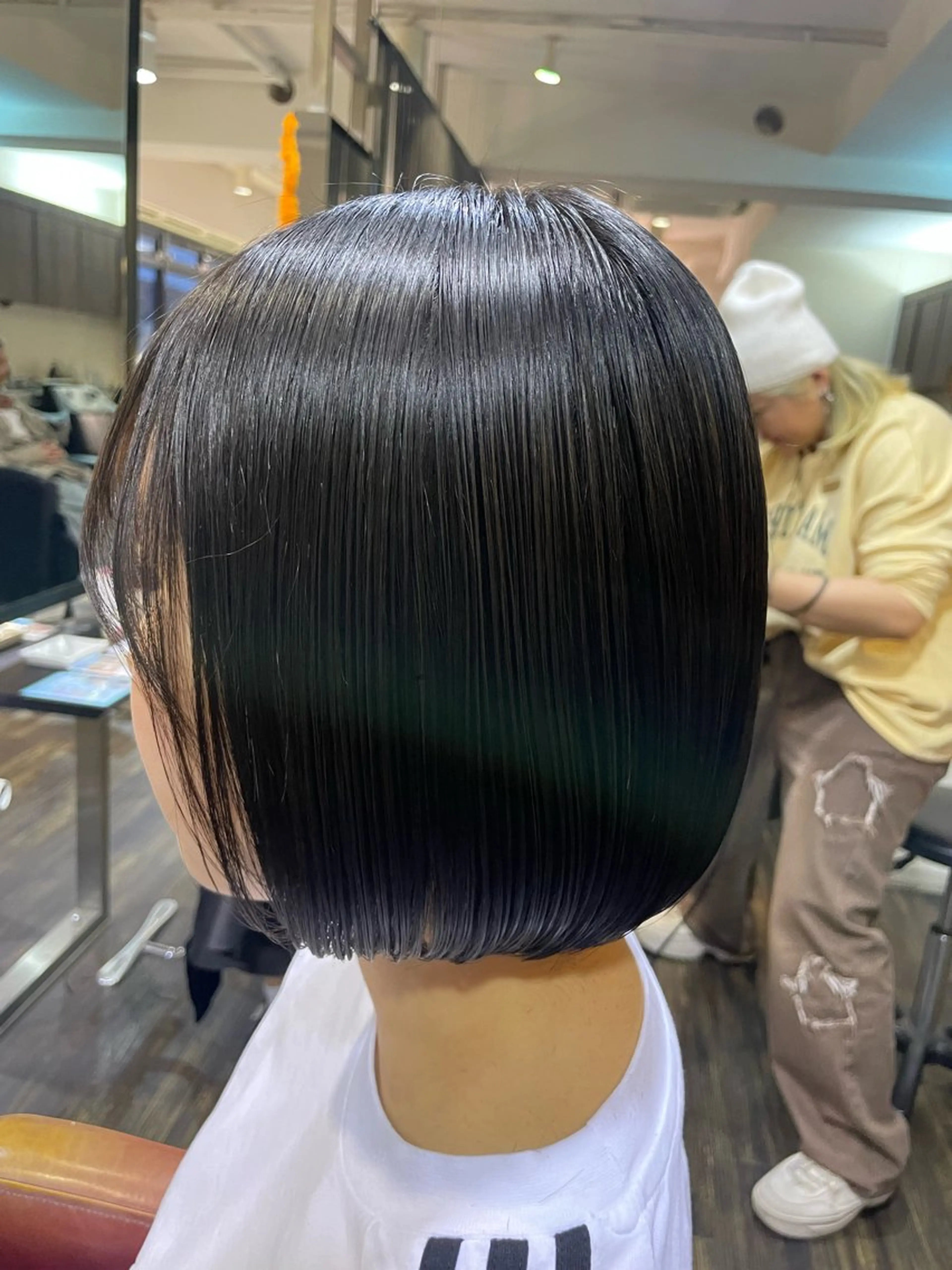 ショート ボブ カット 佐藤 綾郁のヘアスタイル