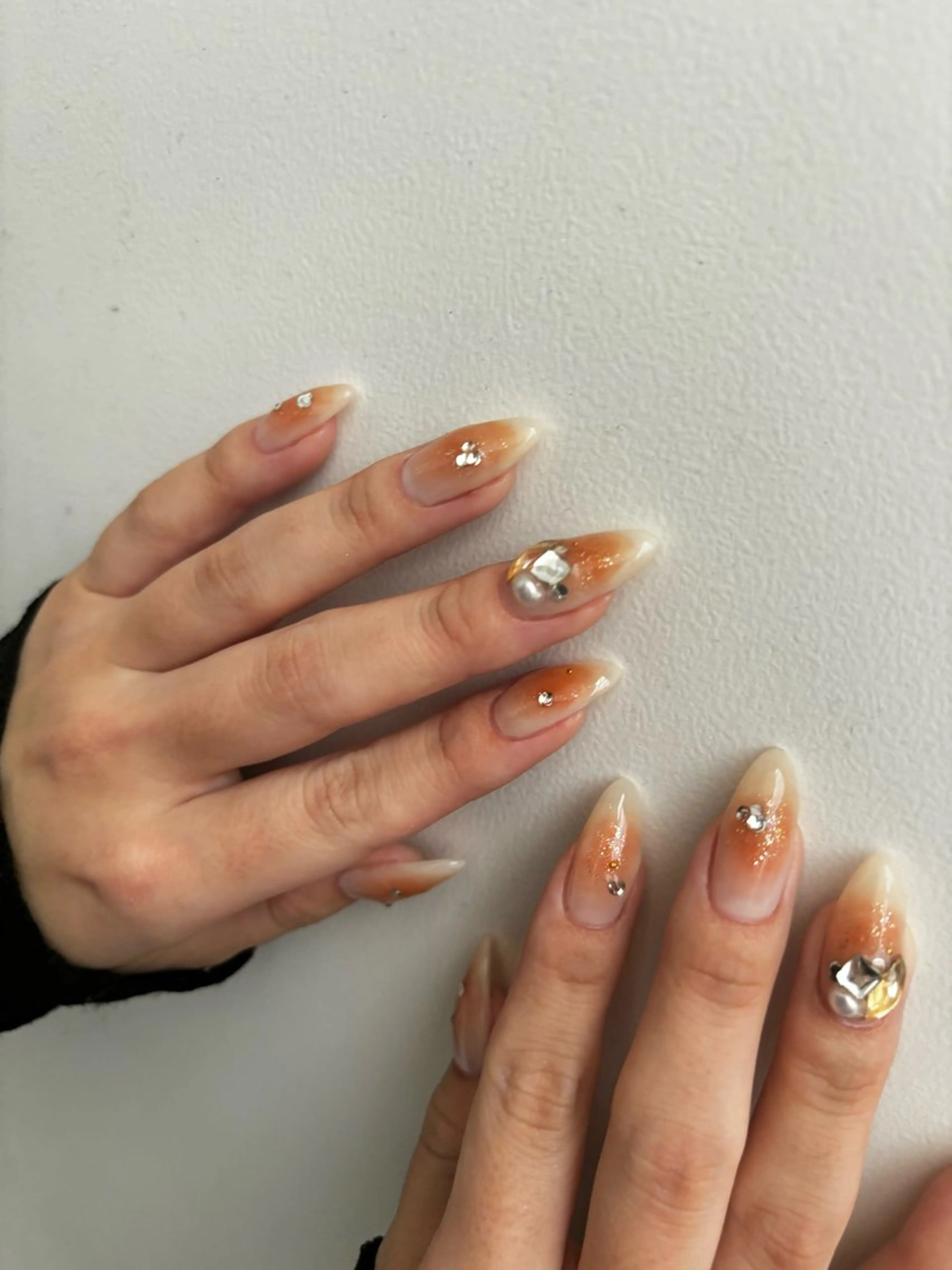 ネイル チークネイル ハンドネイル Maede Kanaのネイルデザイン