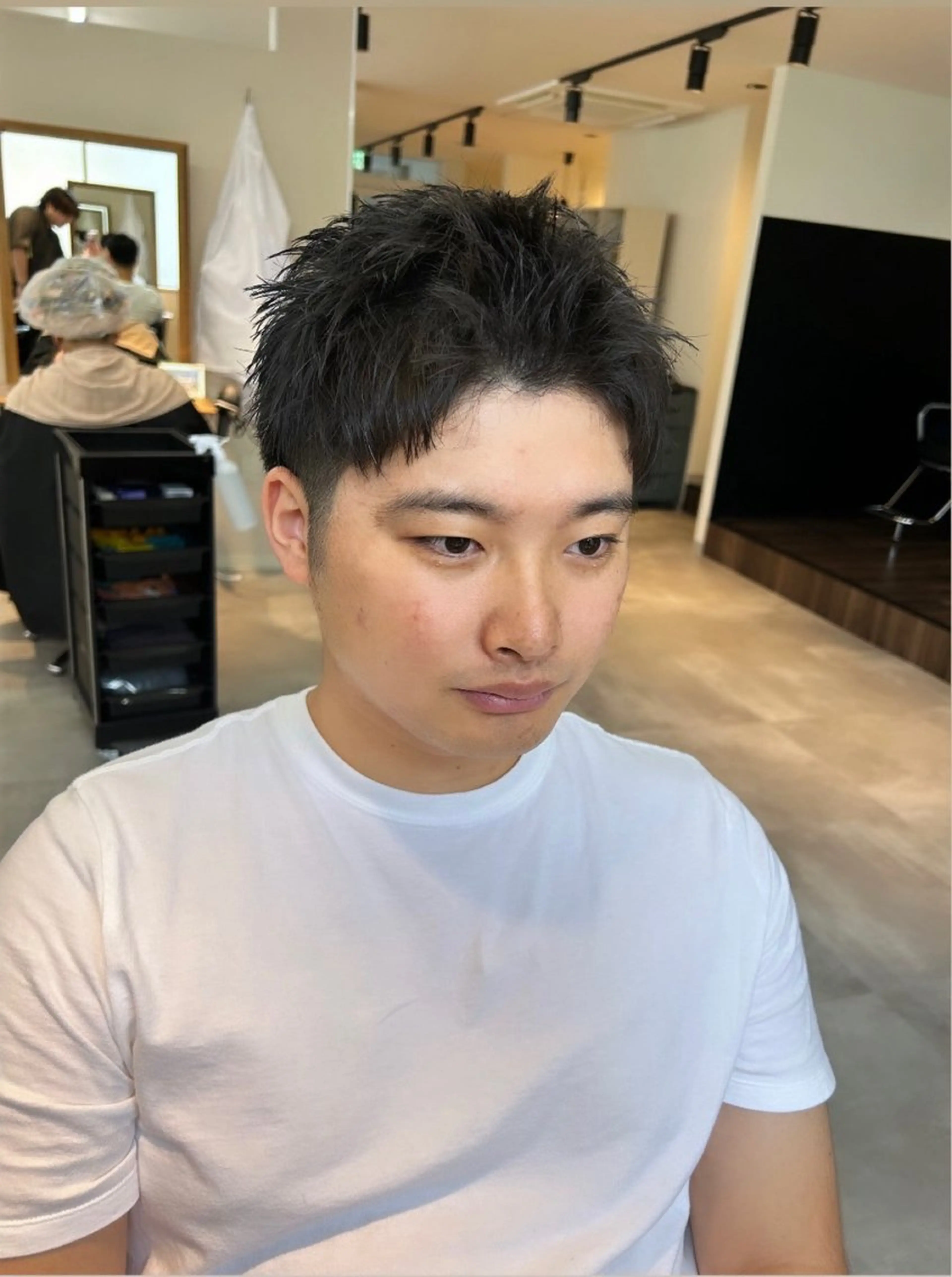 メンズ スパイキーショート カット フェザーパーマ千葉駅 メンズサロン保立のヘアスタイル