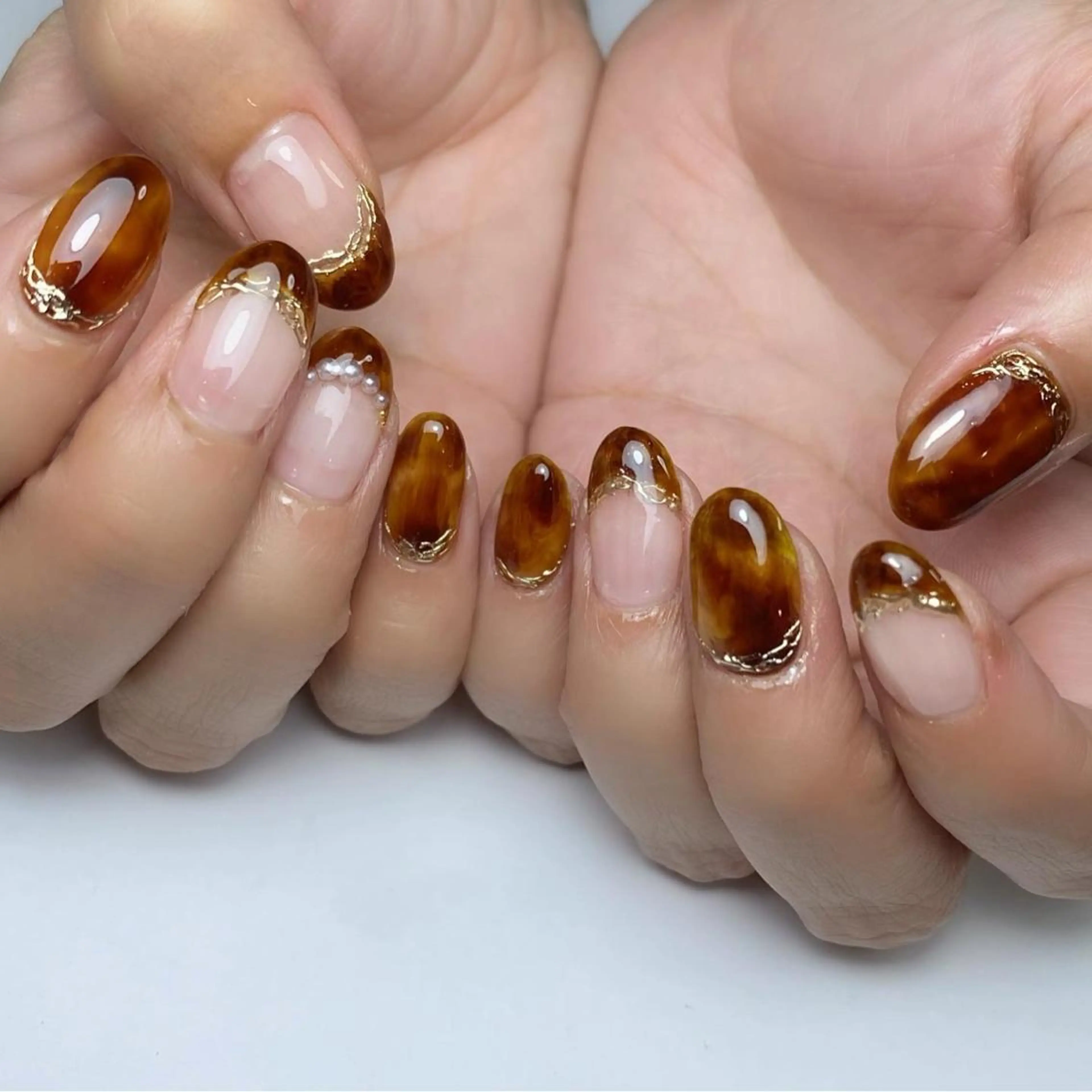 ネイル べっ甲ネイル フレンチネイル Nail ameria megu所属・ameria meguのネイルデザイン