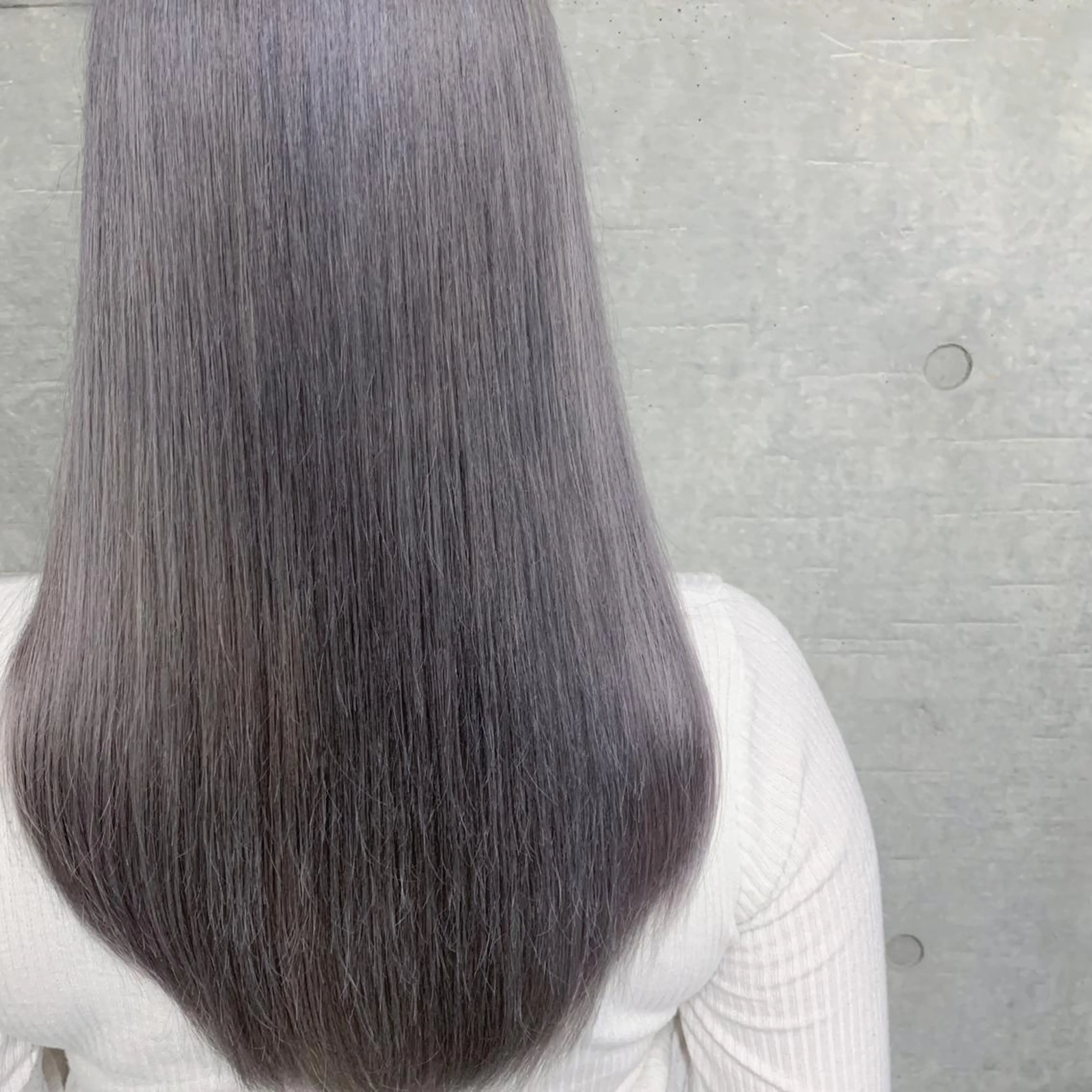 セミロング カラー シルバー カット ヘアカラー トリートメント Lome'所属・✨ブリーチマスター✨ オクヤマヨウスケのヘアスタイル