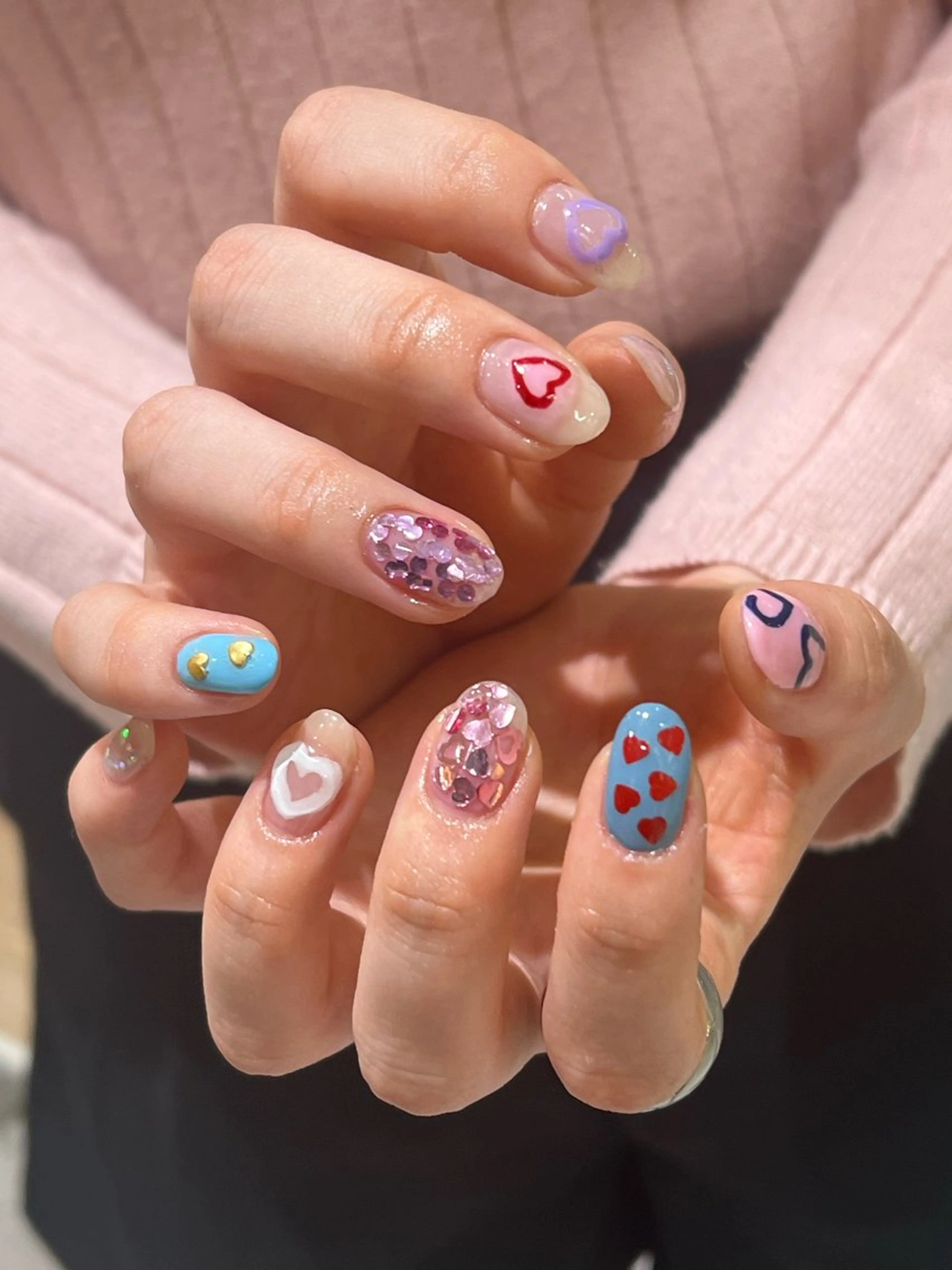 ネイル ハート ハンドネイル オシャレデザイン 🧺🪽/SHUNOのヘアスタイル
