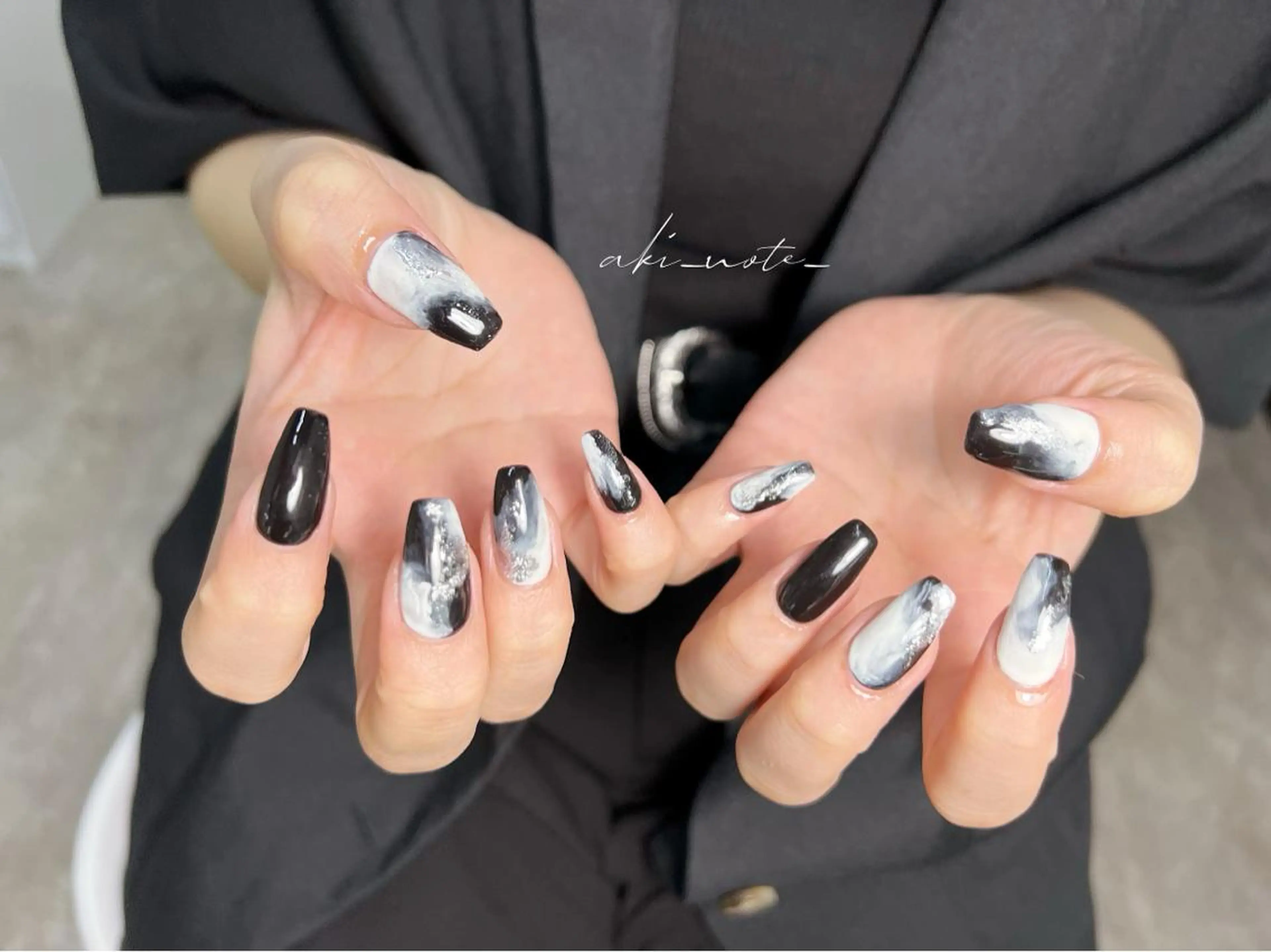 ネイル 大理石ネイル(マーブル) ニュアンスネイル ハンドネイル フットネイル GRANDE大須 栄/店長 aki🌙のネイルデザイン