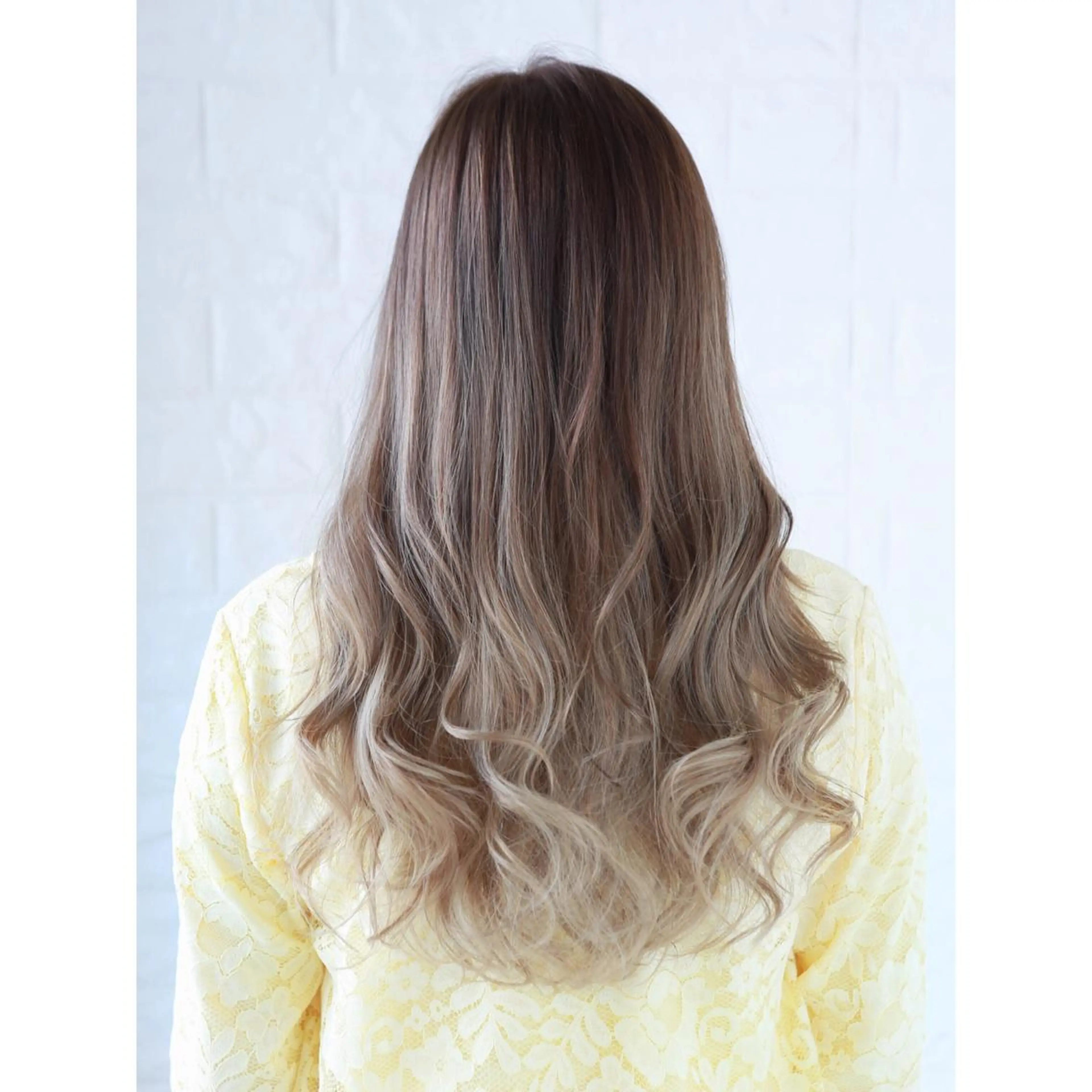 ロング カラー バレイヤージュ 透明感カラー ハイライトカラー 外国人風カラー ハイライト KIZU 髪質改善 オカルト怪談のヘアスタイル