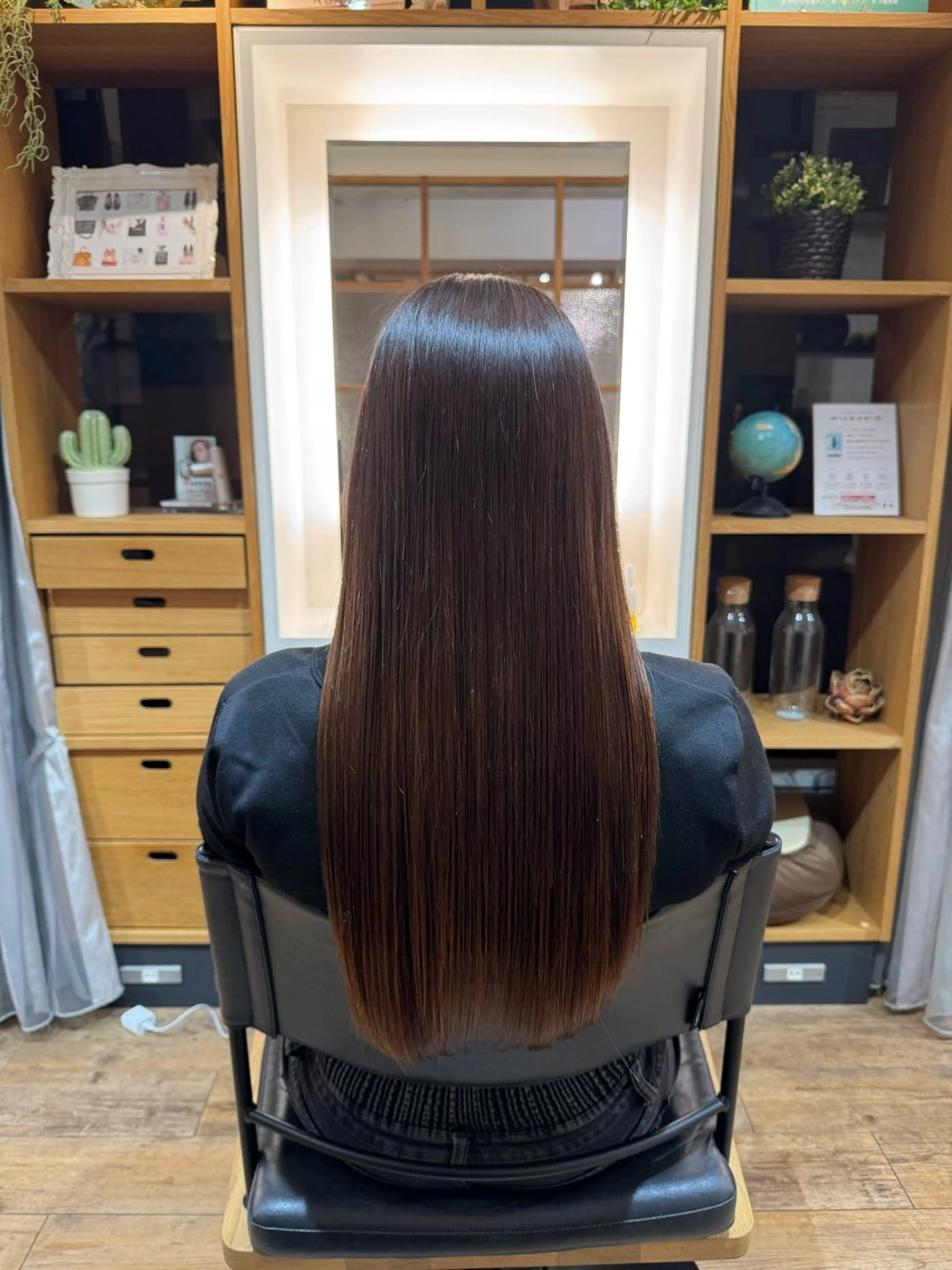 セミロング afloatkobe所属・美髪/髪質改善 川口凌弥のヘアスタイル