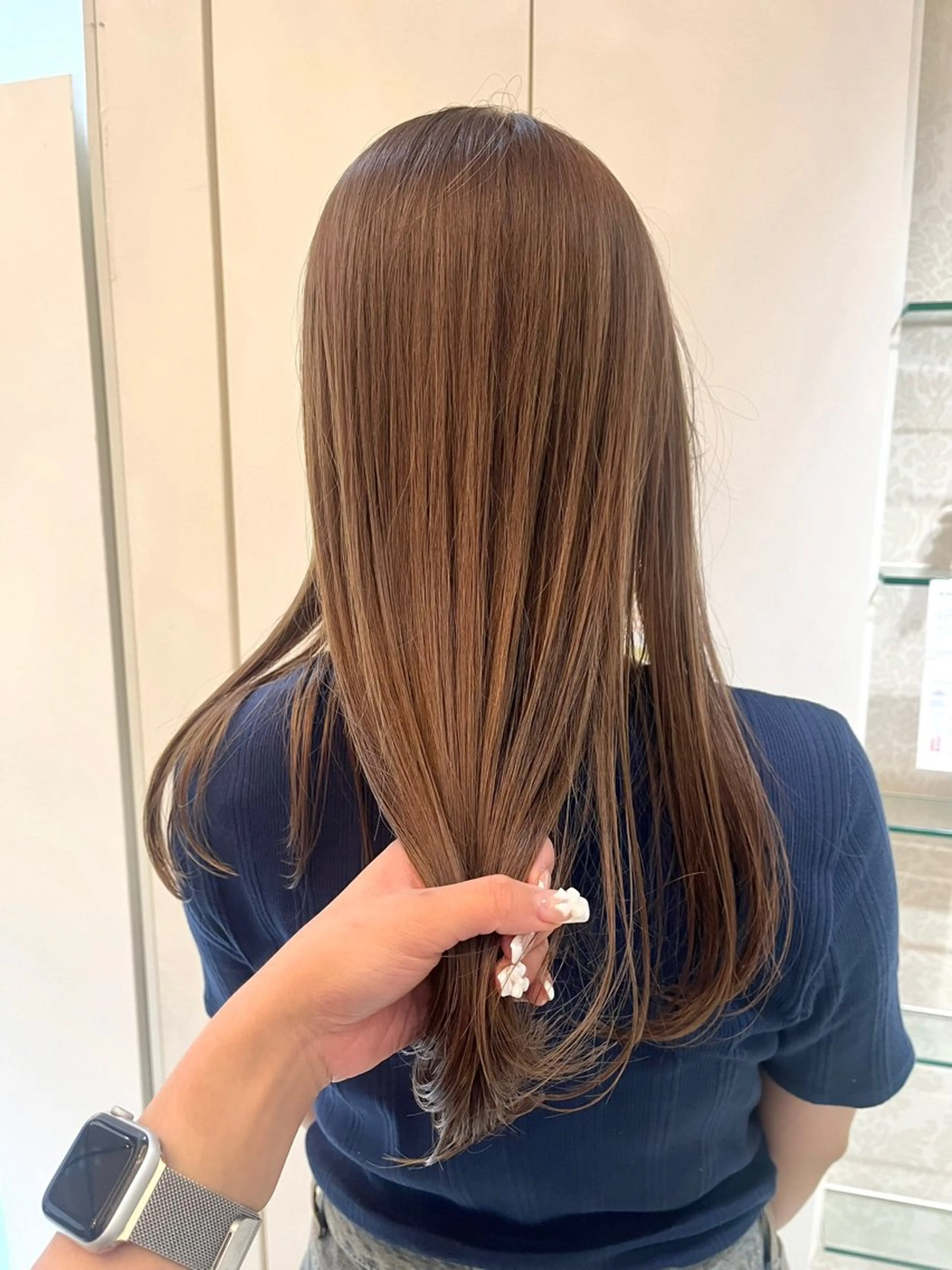 ロング カラー ベージュカラー ミルクティーベージュ カット ヘアカラー 透明感カラー/ レイヤーkotonoのヘアスタイル