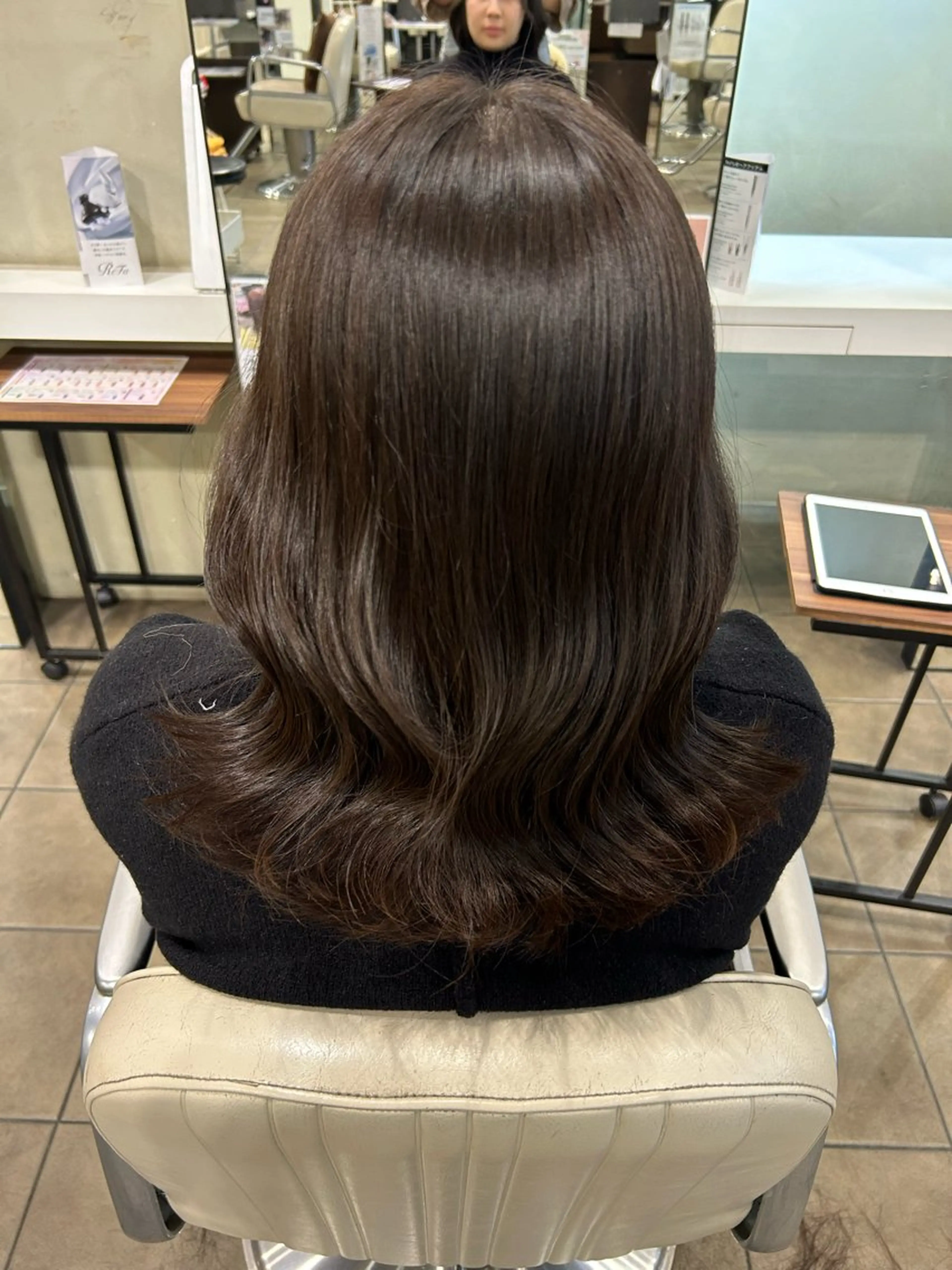 セミロング カラー 濱田 佳奈映のヘアスタイル