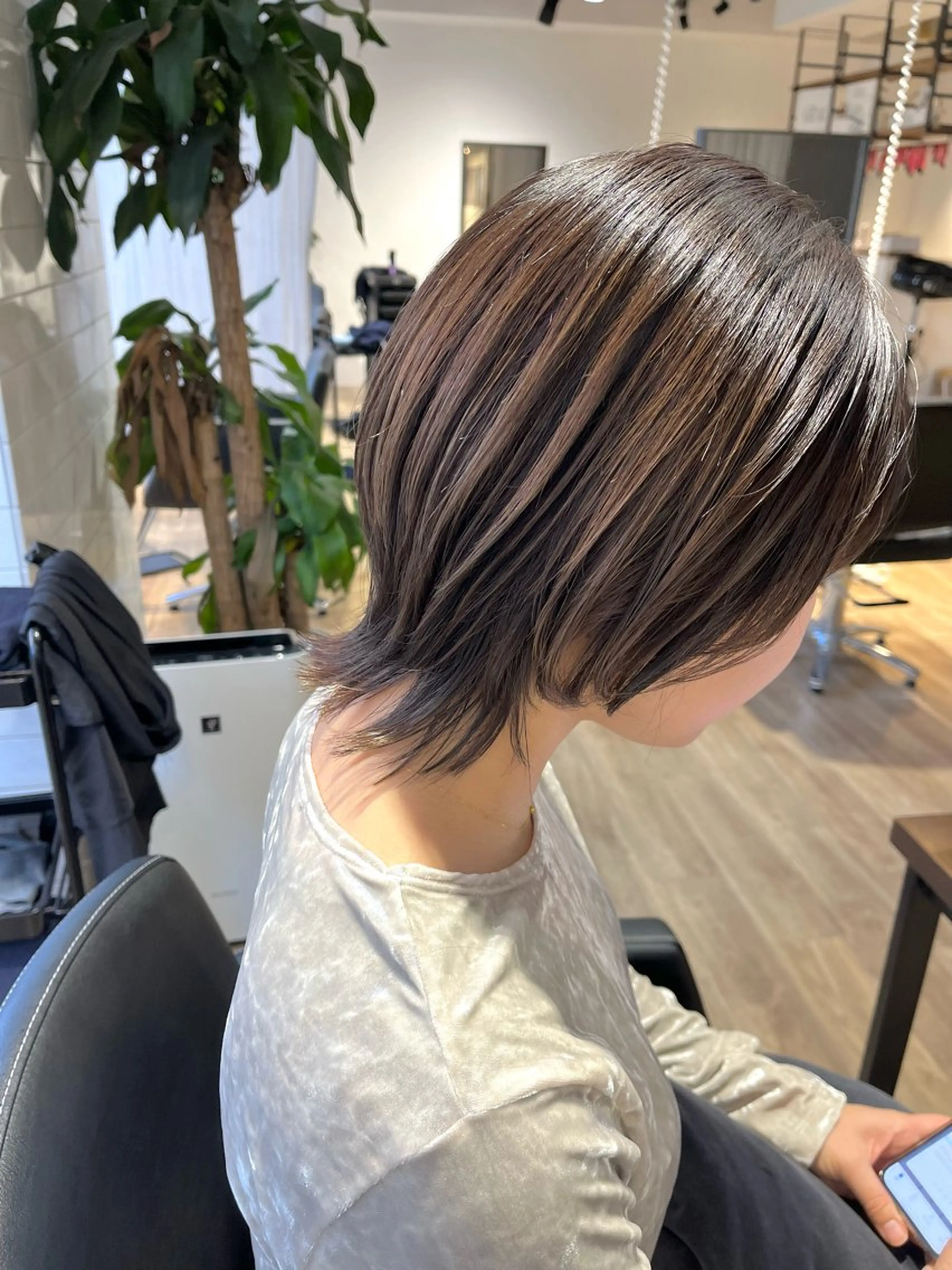 ミディアム カラー Riposo.所属・✨似合わせカラー✨ 奈須晴香のヘアスタイル