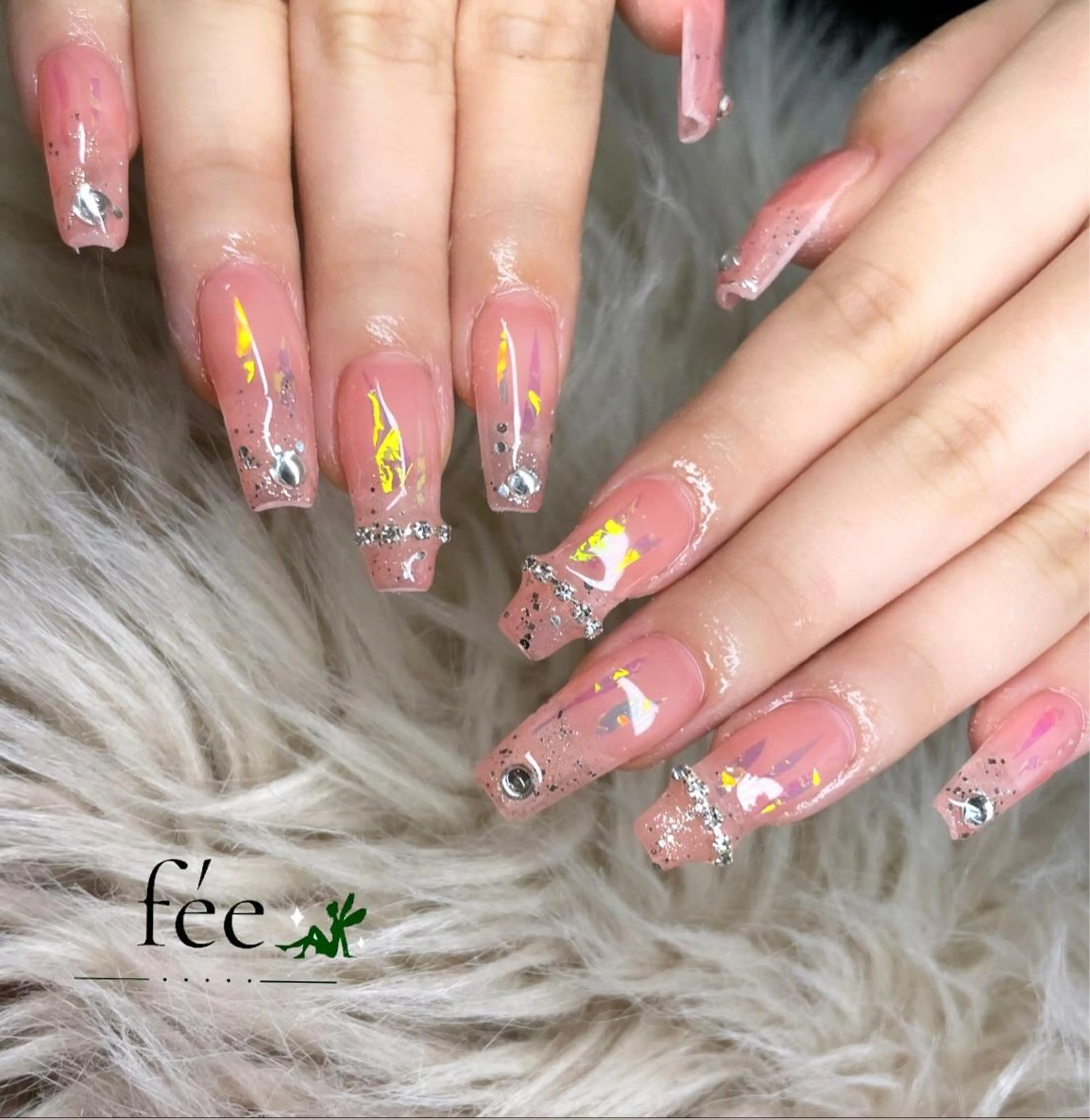 ネイル フットネイル ジェルネイル マグネットネイル ミラーネイル ニュアンスネイル nail salon fee（フィー）のネイルデザイン
