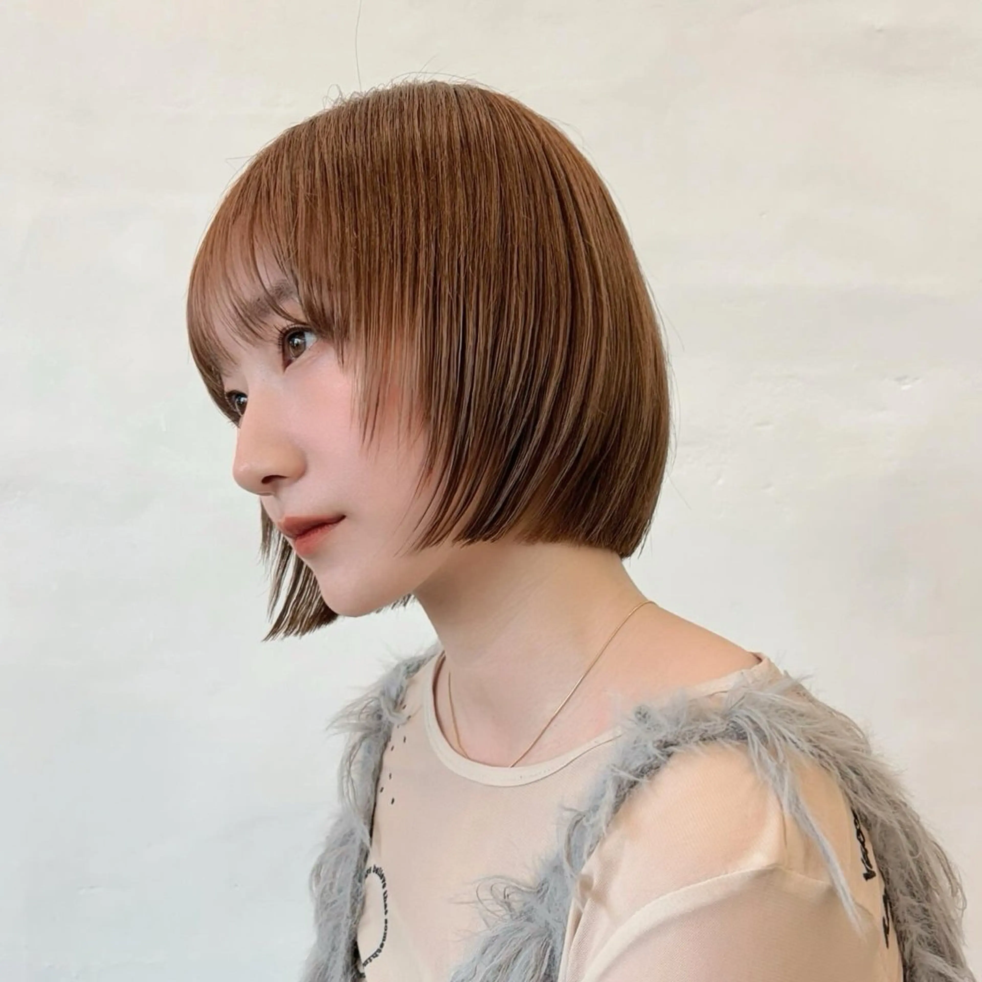 ショート カラー ヘアアレンジ ボブ 顔周りカット レイヤーカット 🌱ボブ/レイヤー/ ベージュ/あやみ✨のヘアスタイル