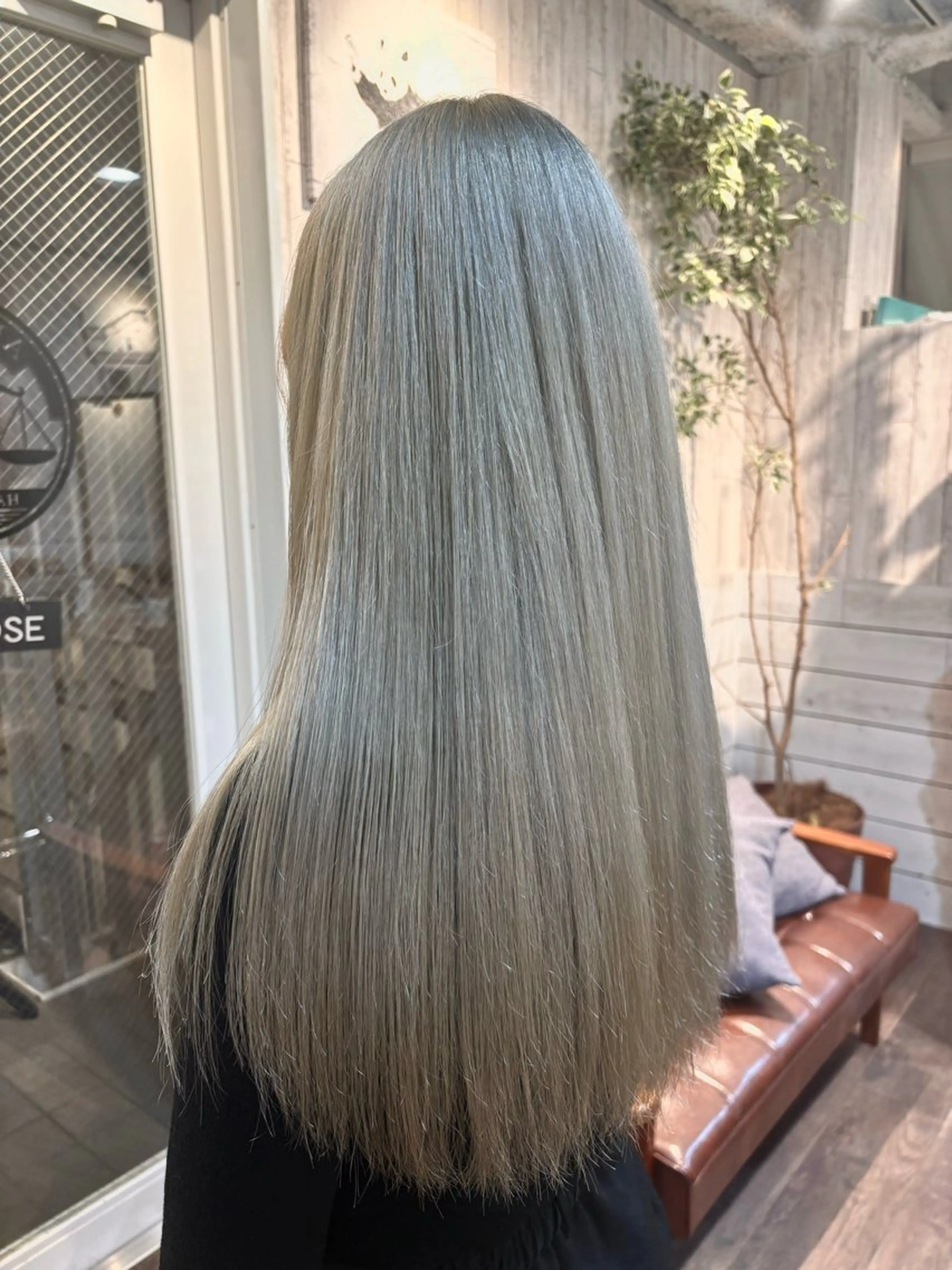 ロング ブリーチなしW カラー✳︎ayaneのヘアスタイル