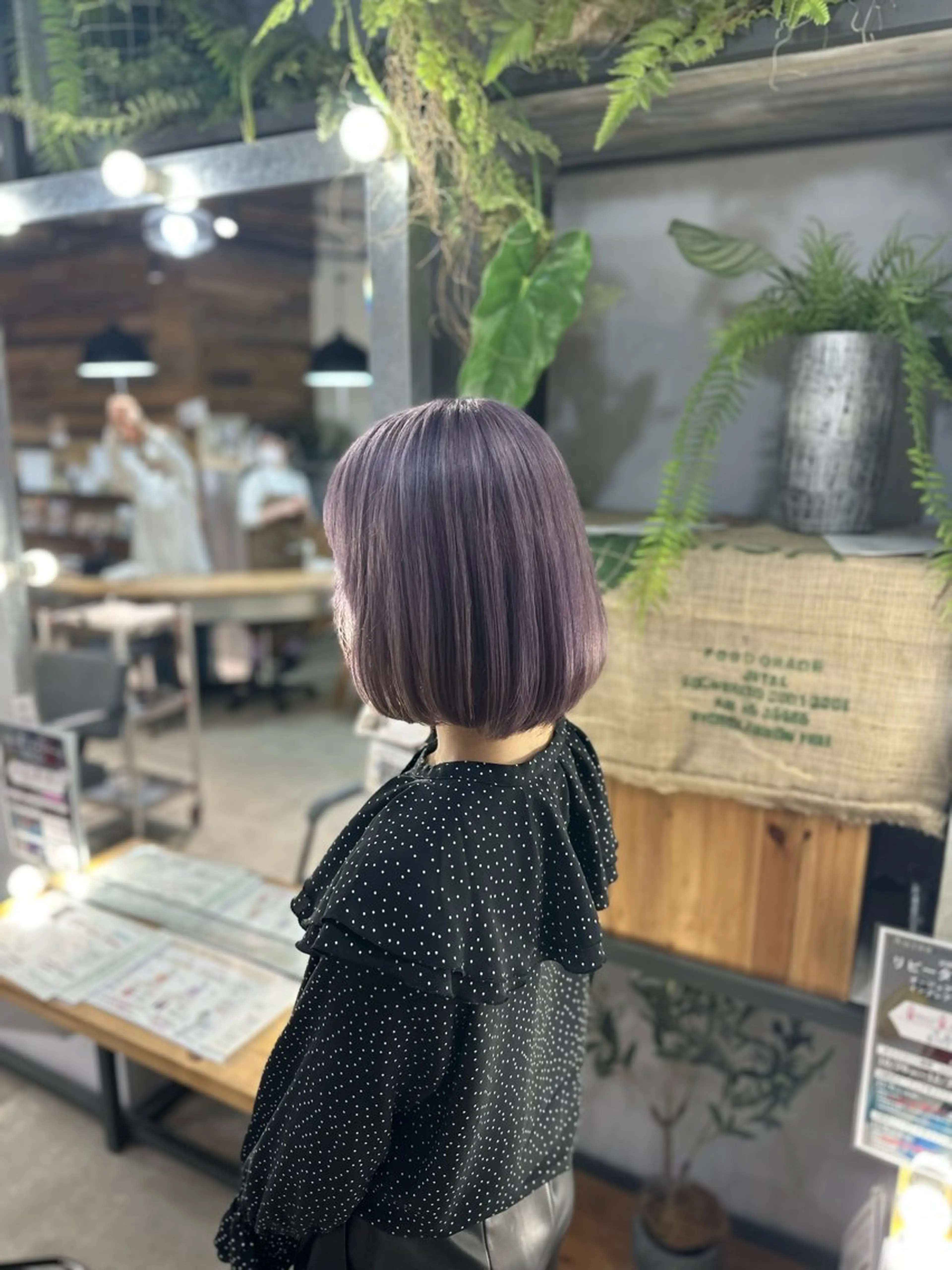 セミロング カラー ブリーチ ラベンダーカラー 溜 一太のヘアスタイル