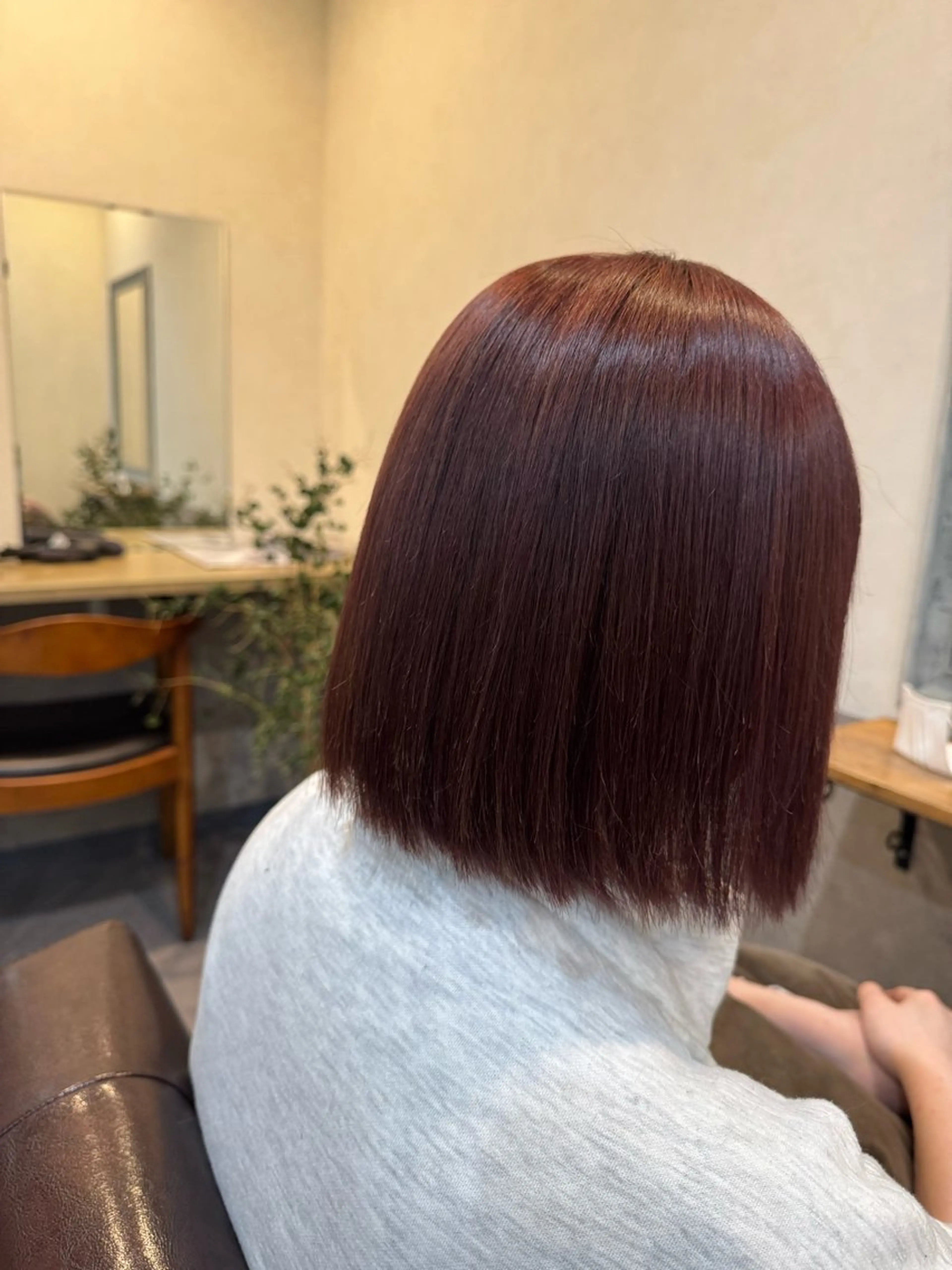 ショート カラー カシス レッドカラー ボブ 松戸 Nerine 【ネリネ】かえでのヘアスタイル