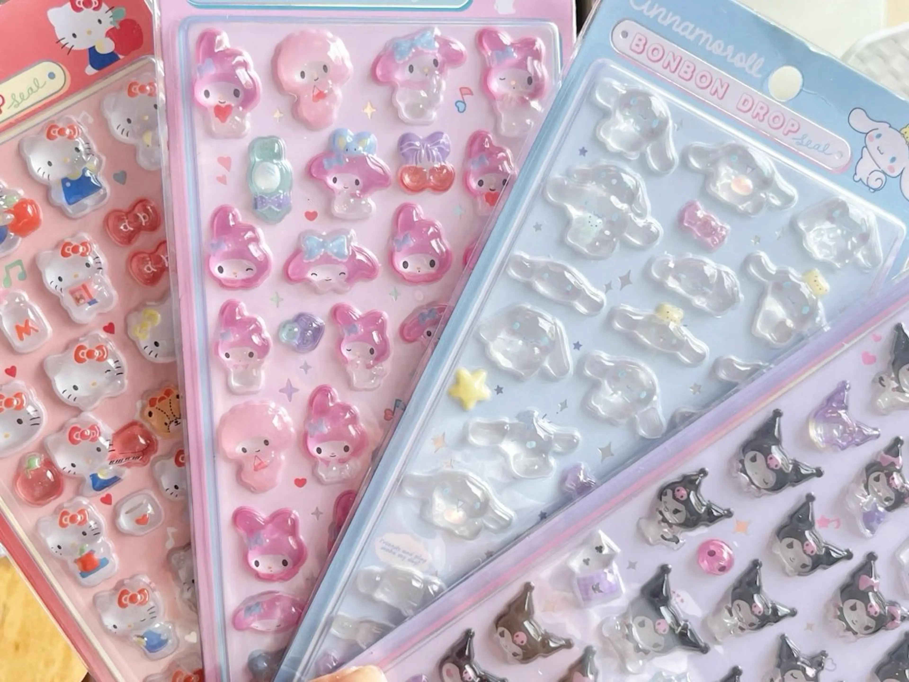 ネイル ぷっくりネイル ハンドネイル ネイルサロン lotusのネイルデザイン