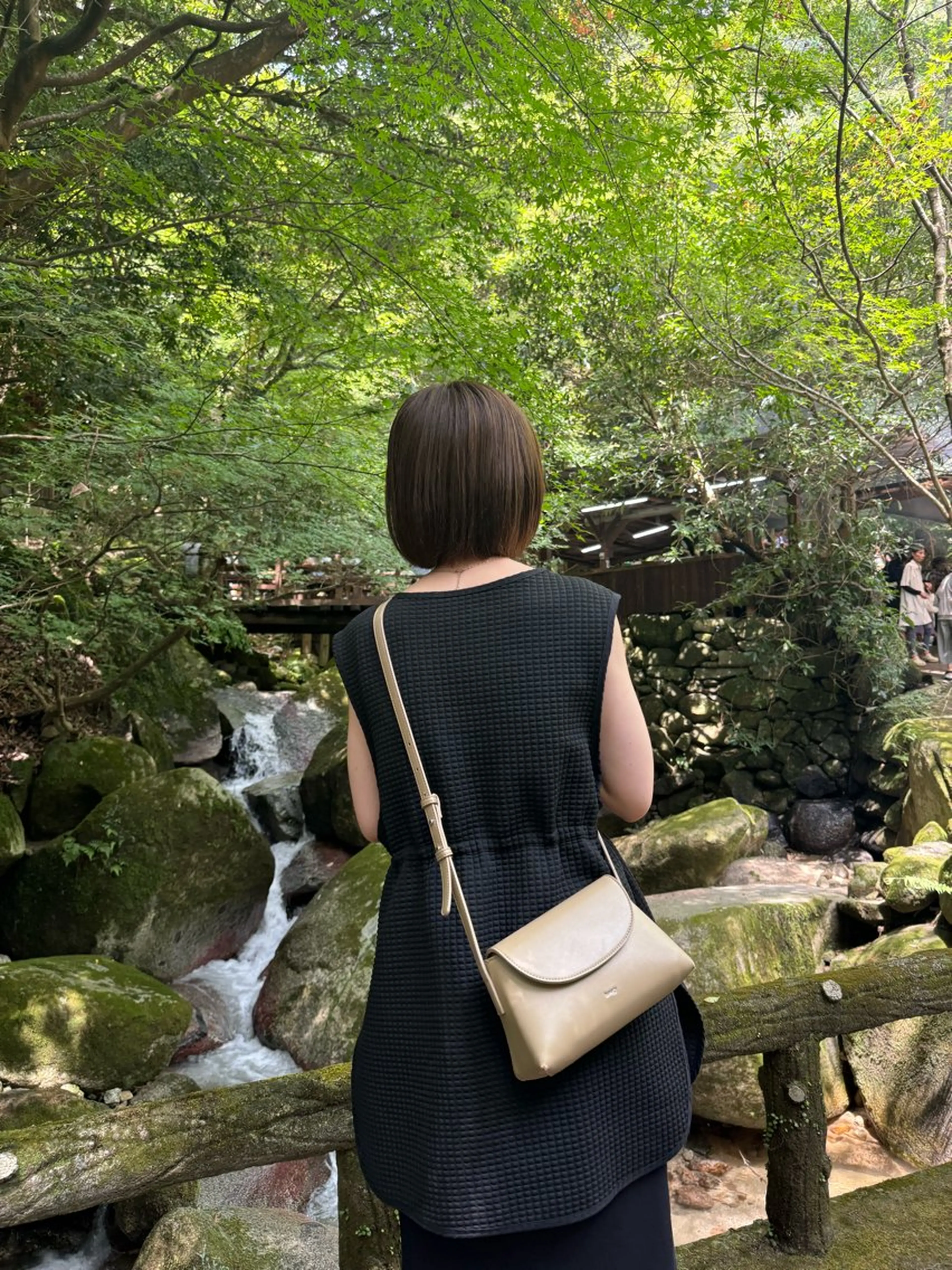 ショート カラー ヘアカラー mina / 透明感ベージュカラーのヘアスタイル