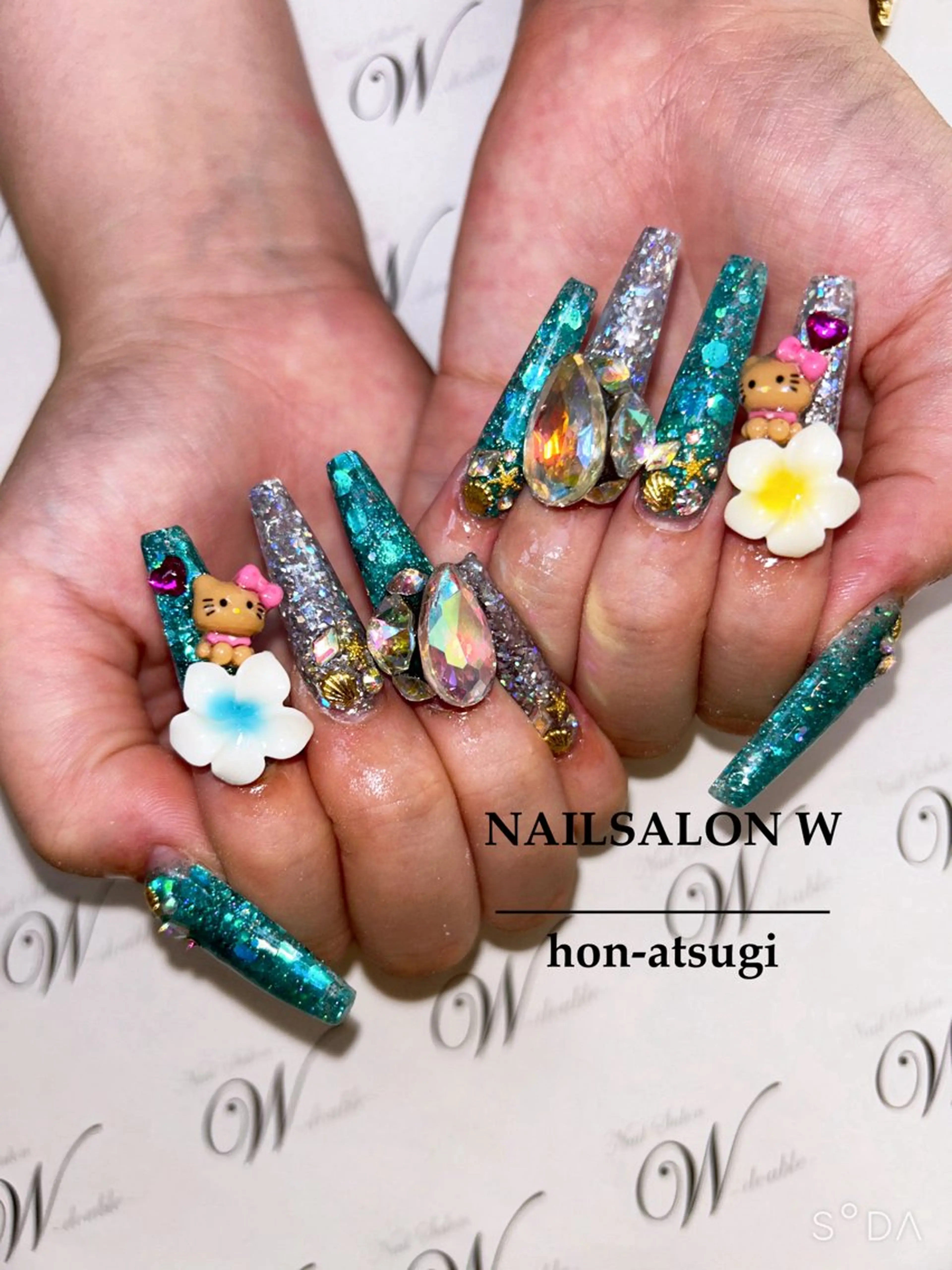 ロング ロング ハンドネイル ネイルサロン ダブルのネイルデザイン