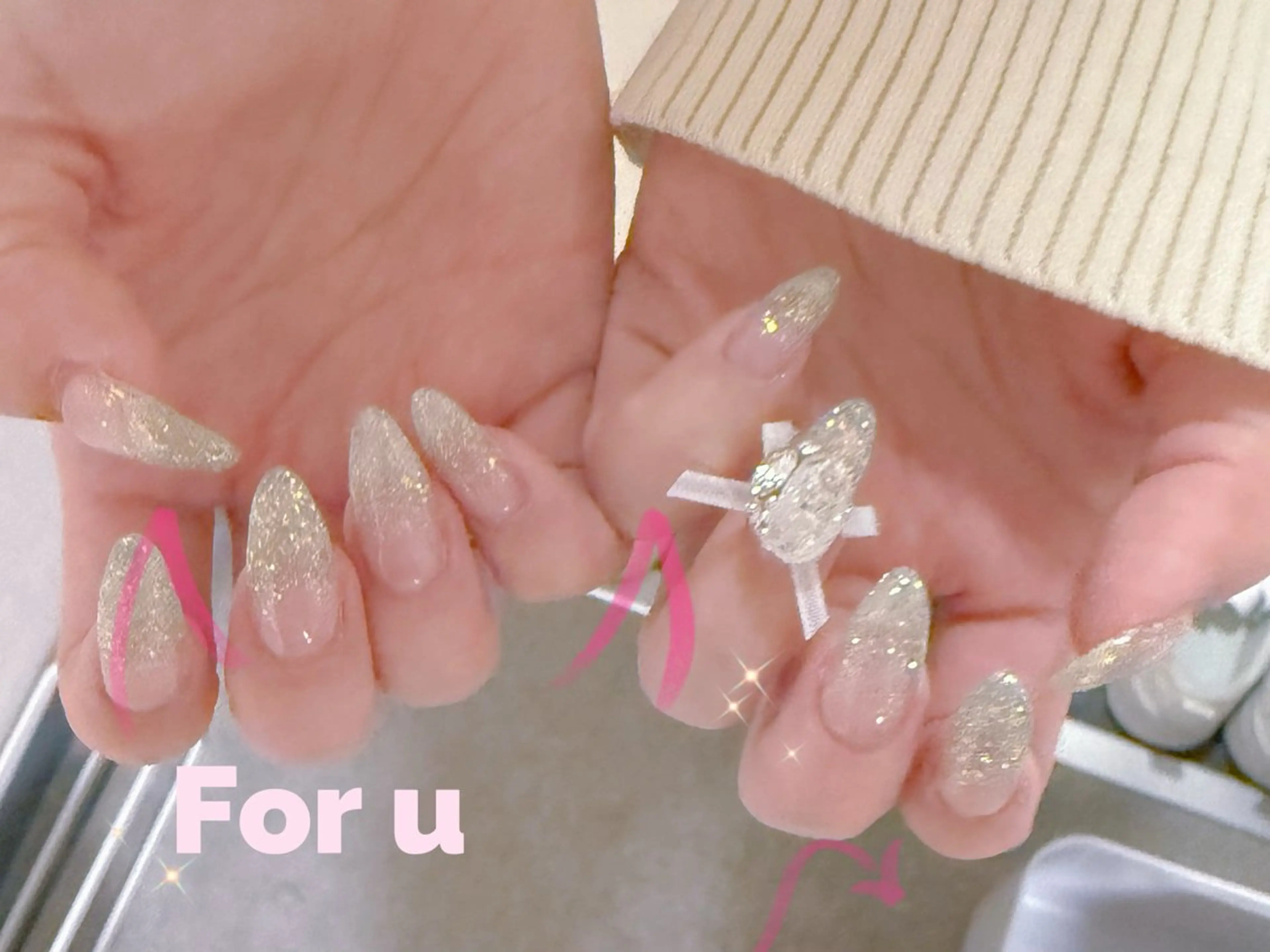 ネイル キラキラネイル 韓国ネイル オフィスネイル ハンドネイル ハンドケア cat‘s nail🐈‍⬛のネイルデザイン